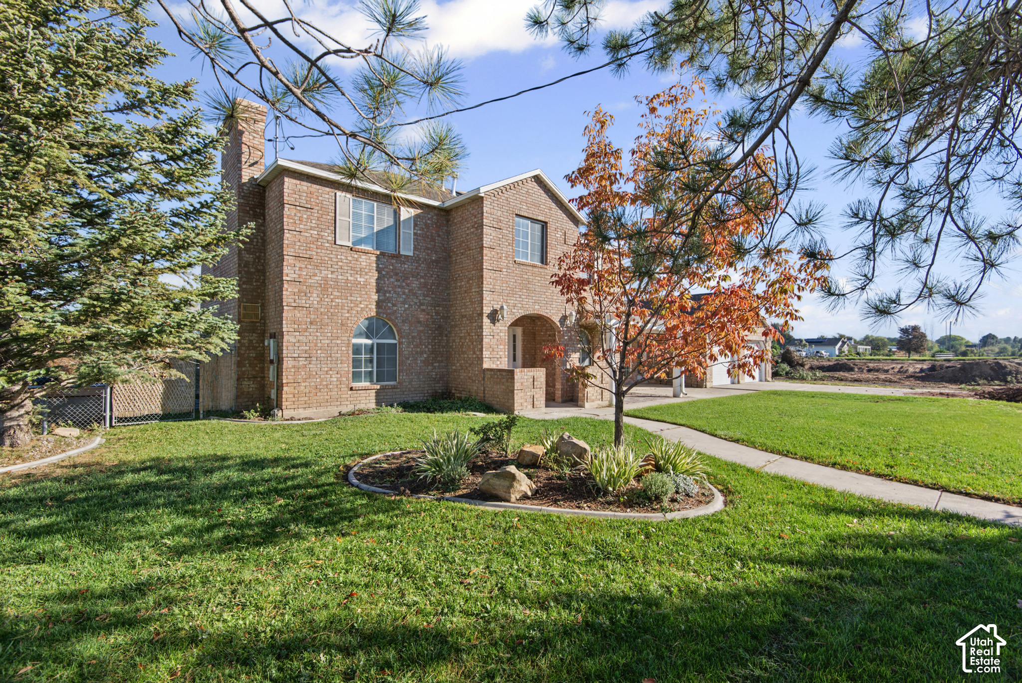 main property photo 39