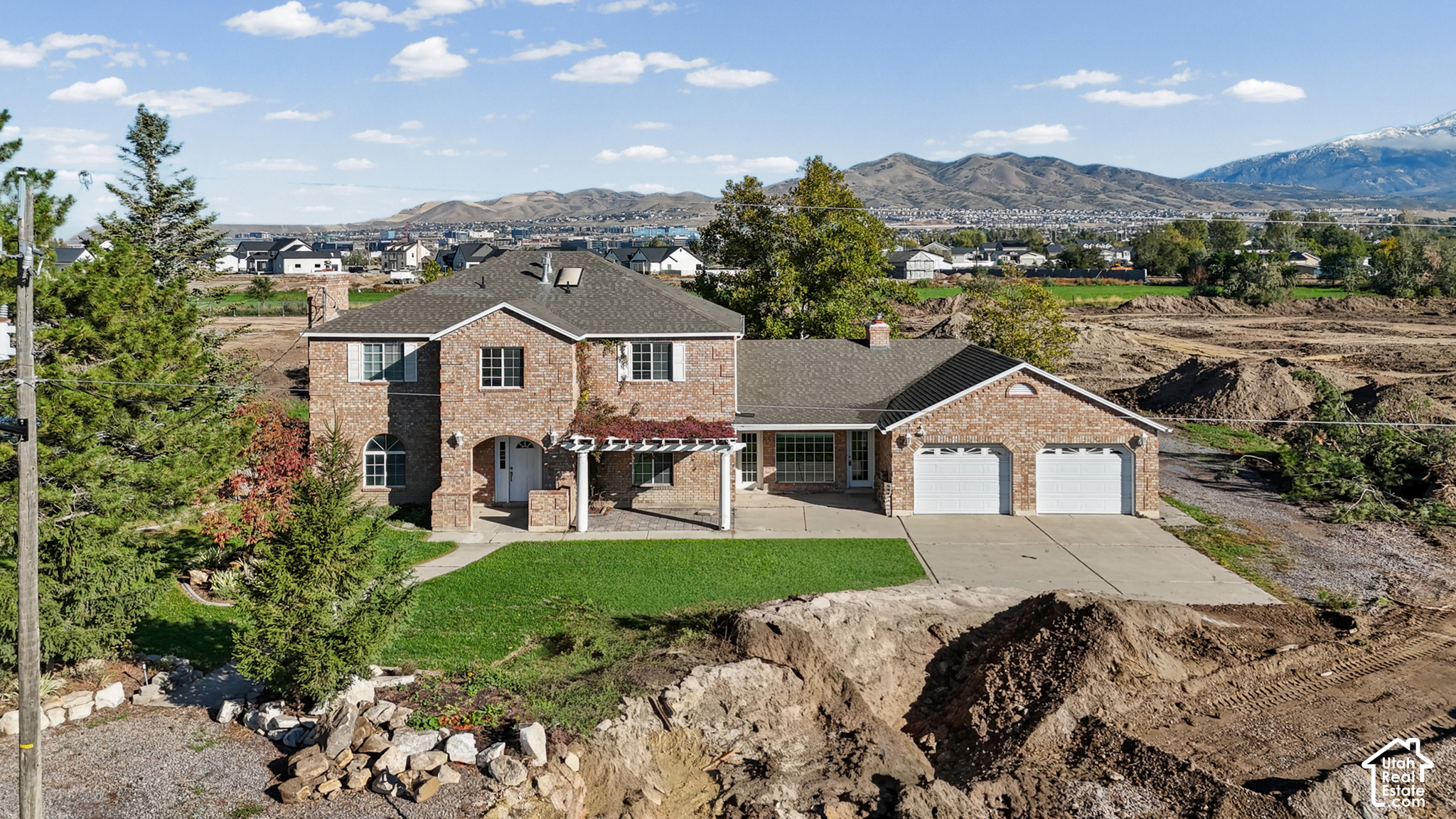 main property photo 42