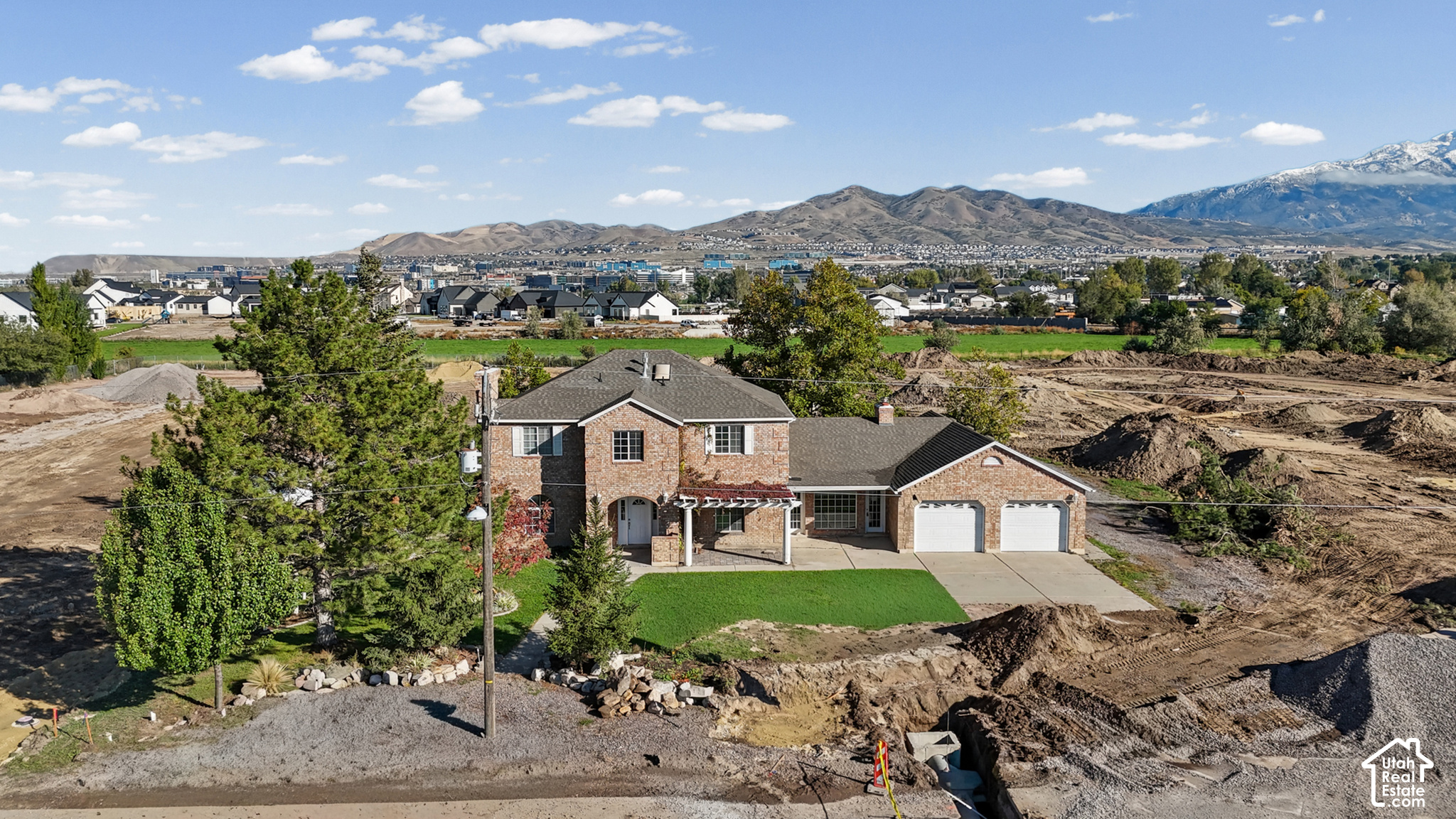 main property photo 43