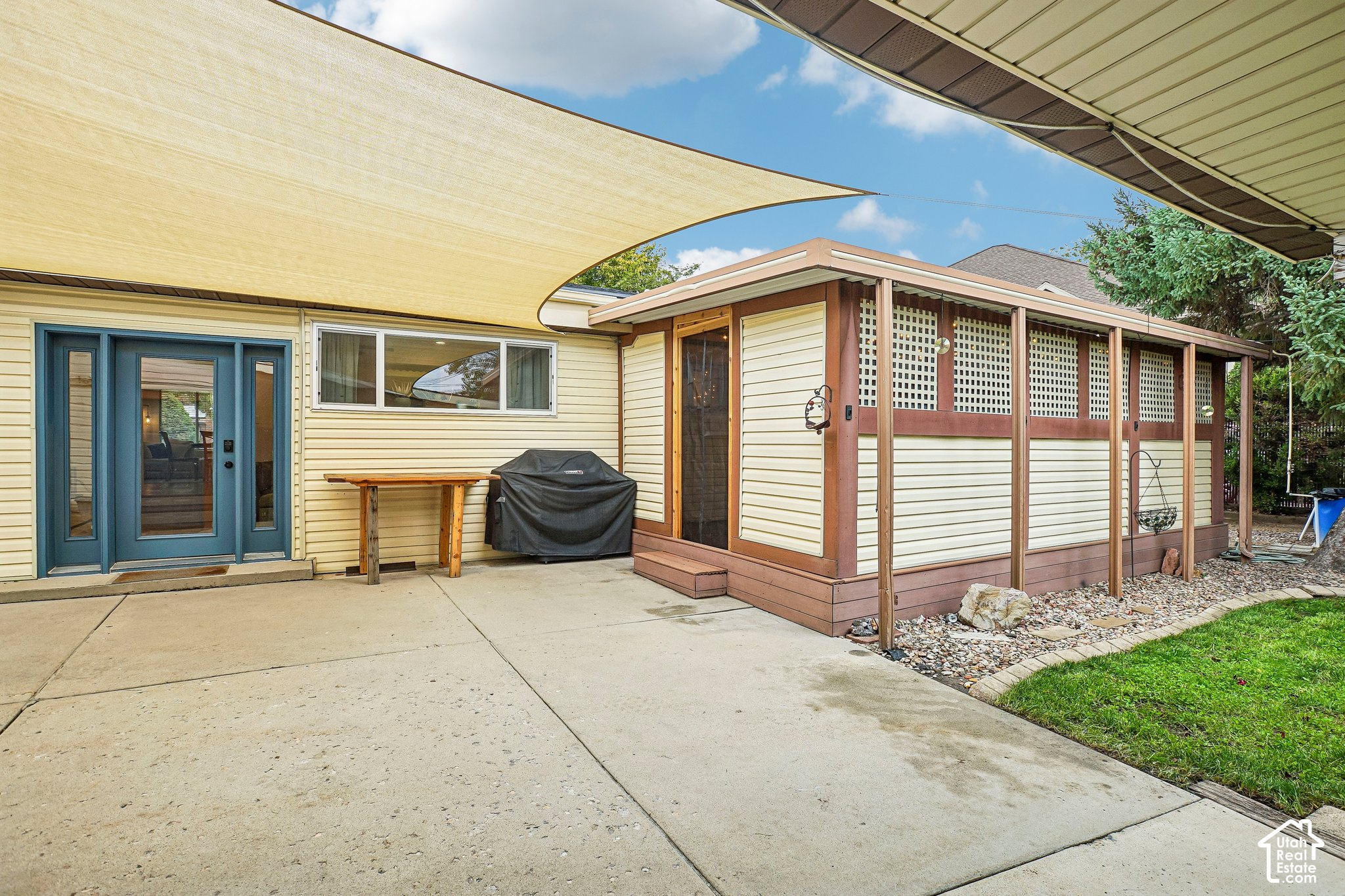 main property photo 33
