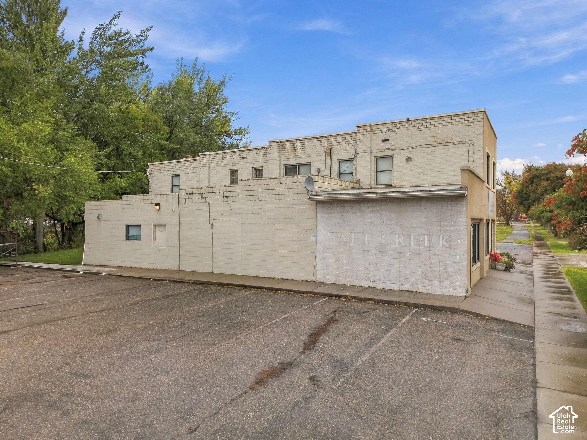 main property photo 38