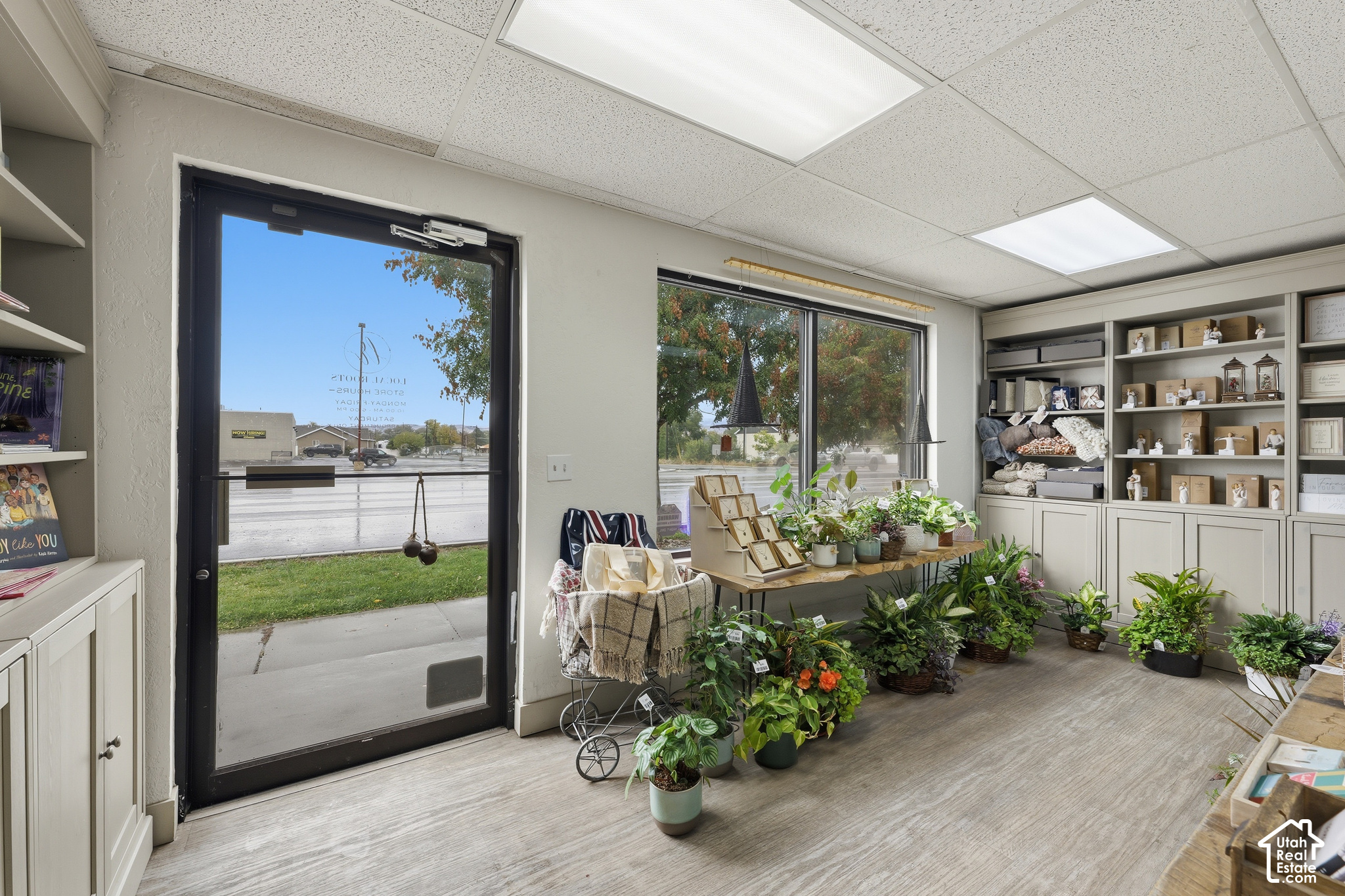 main property photo 9