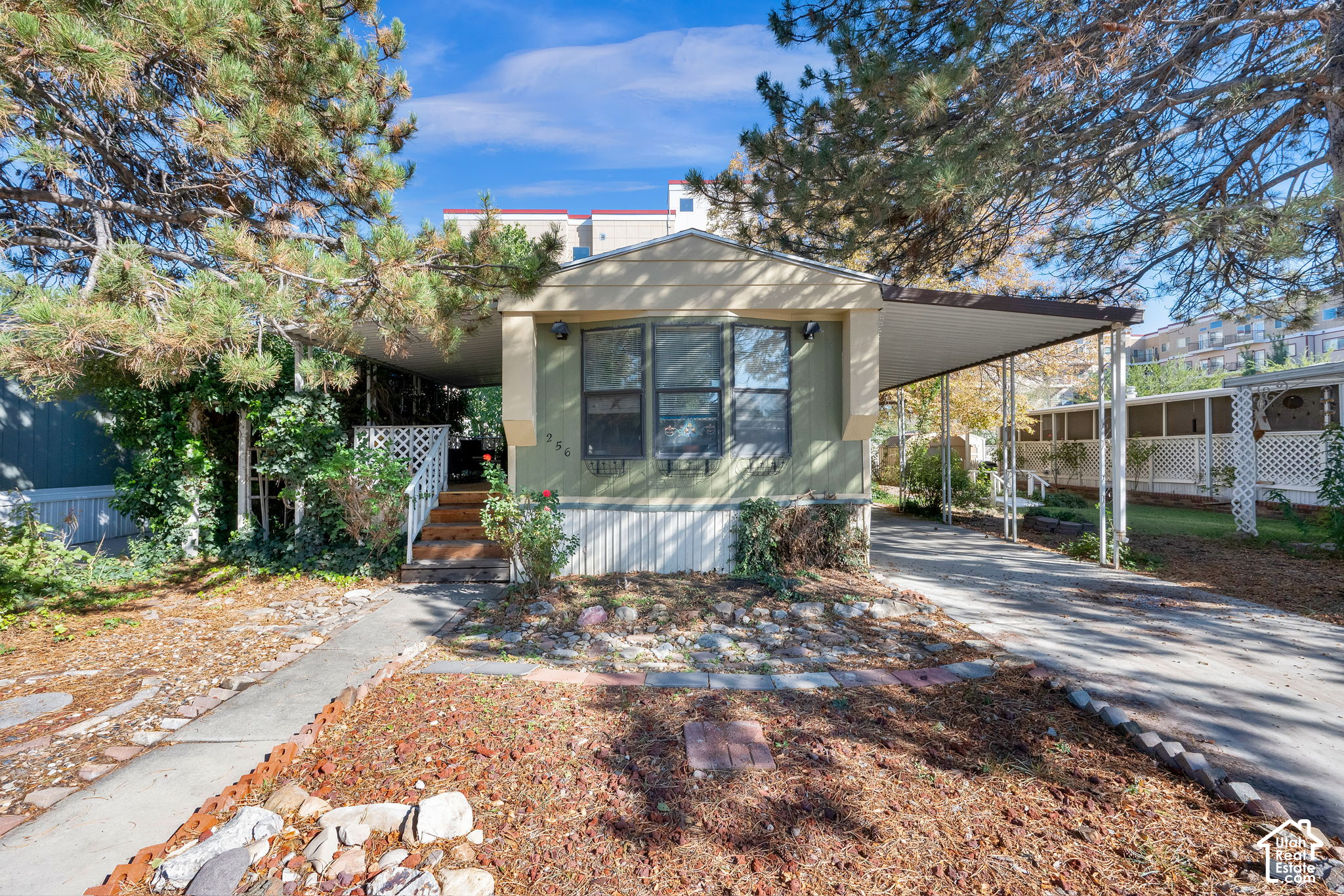 main property photo 18