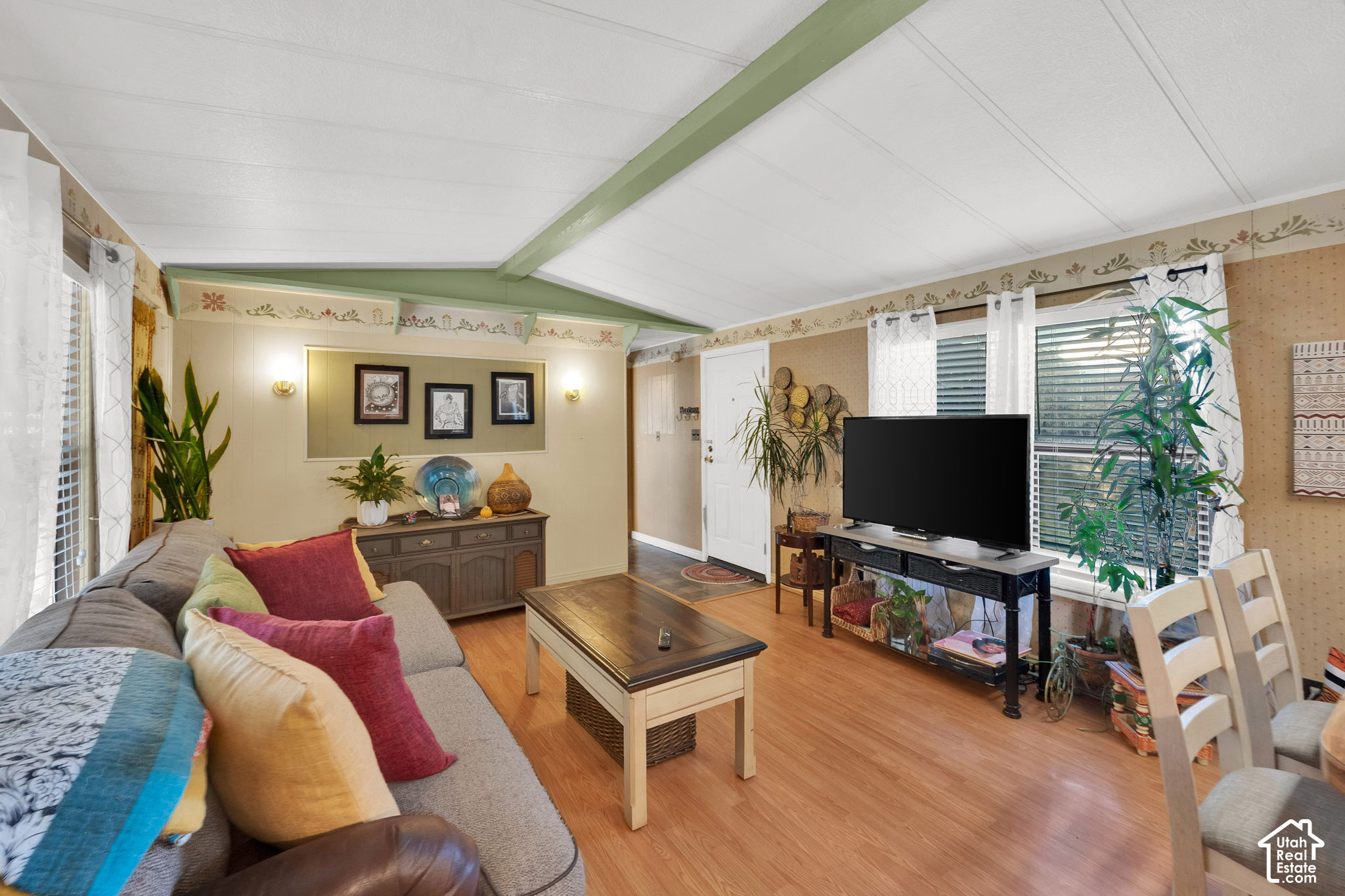 main property photo 5