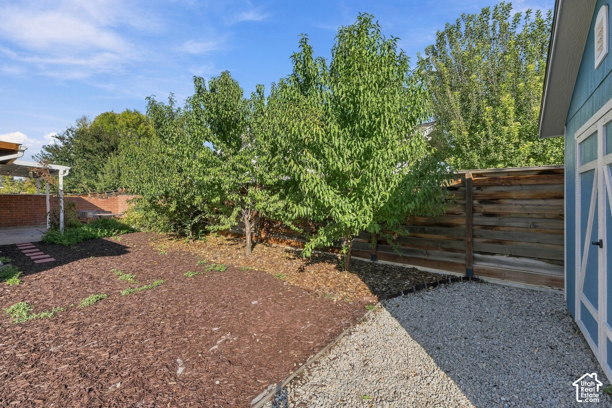main property photo 20