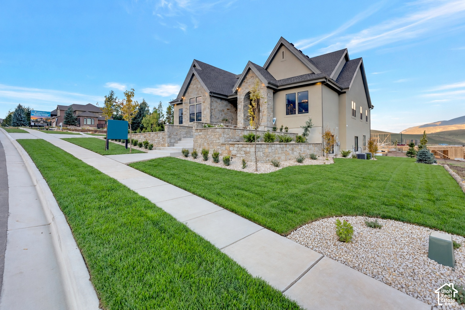 main property photo 14