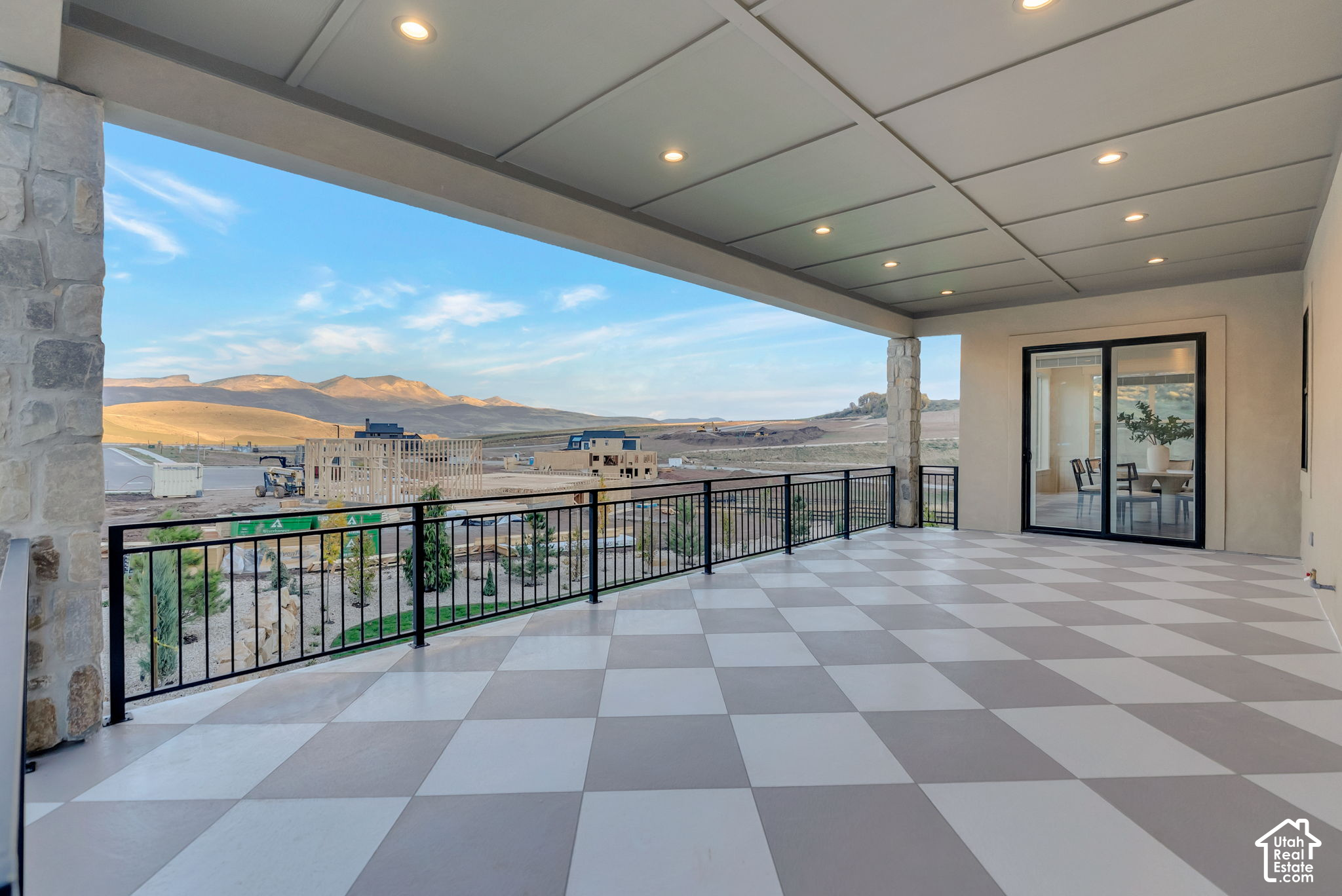 main property photo 90