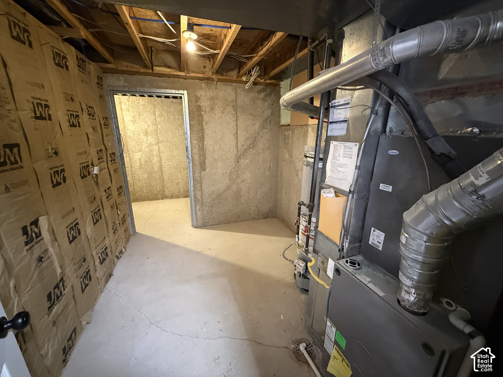 main property photo 23