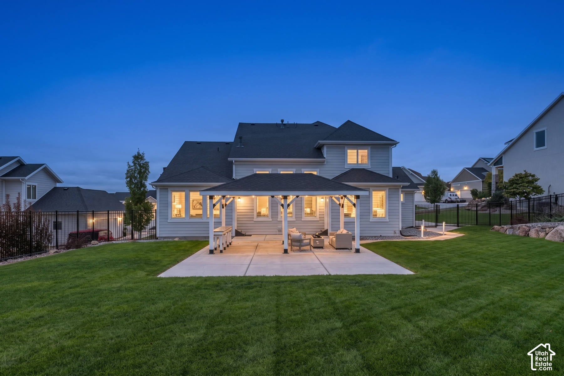 main property photo 27