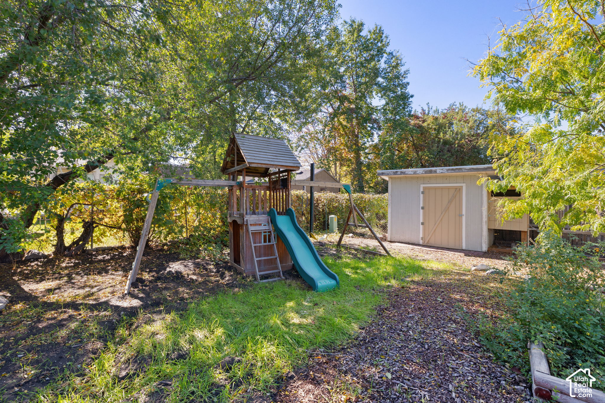 main property photo 39