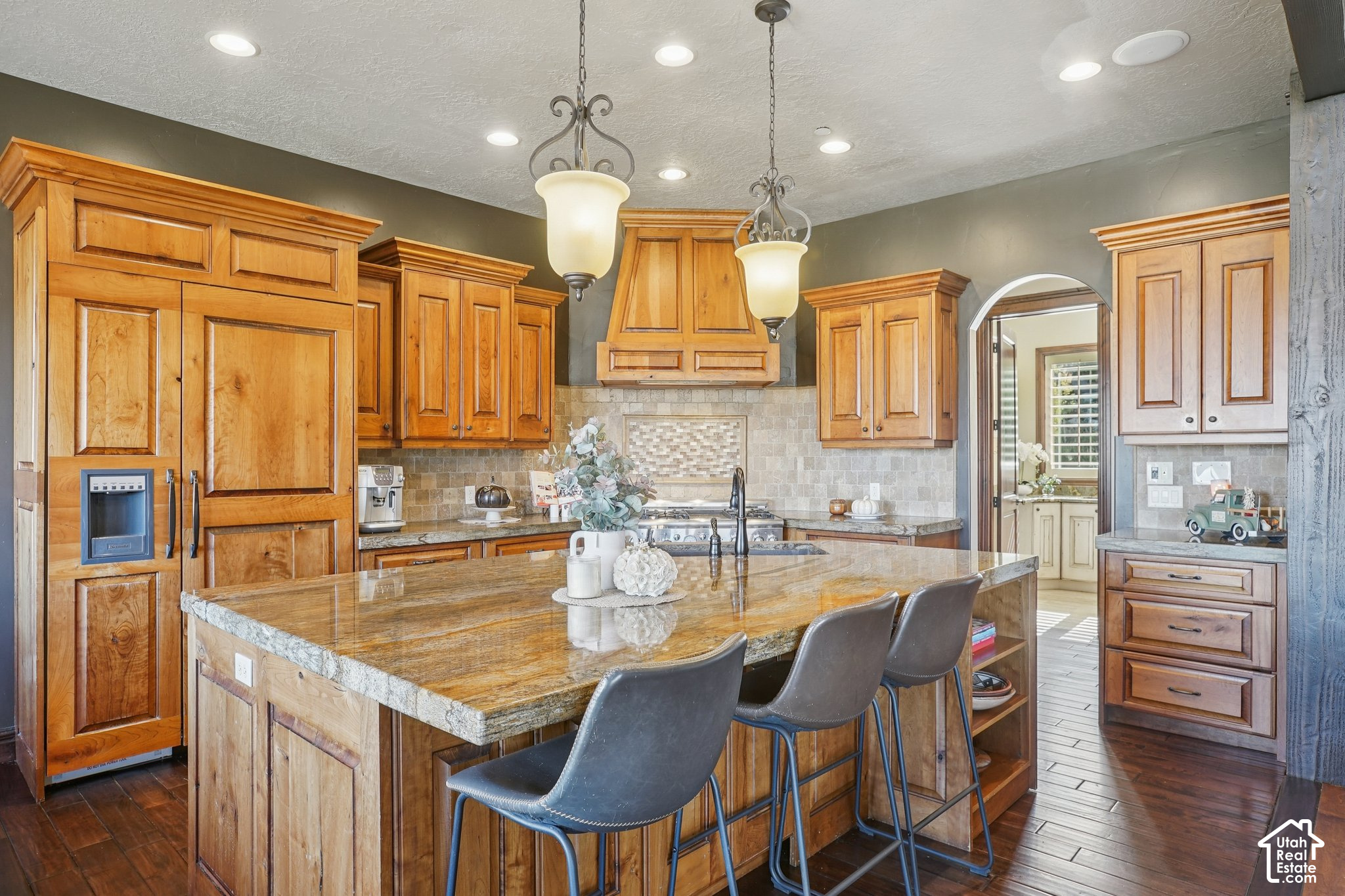 main property photo 17