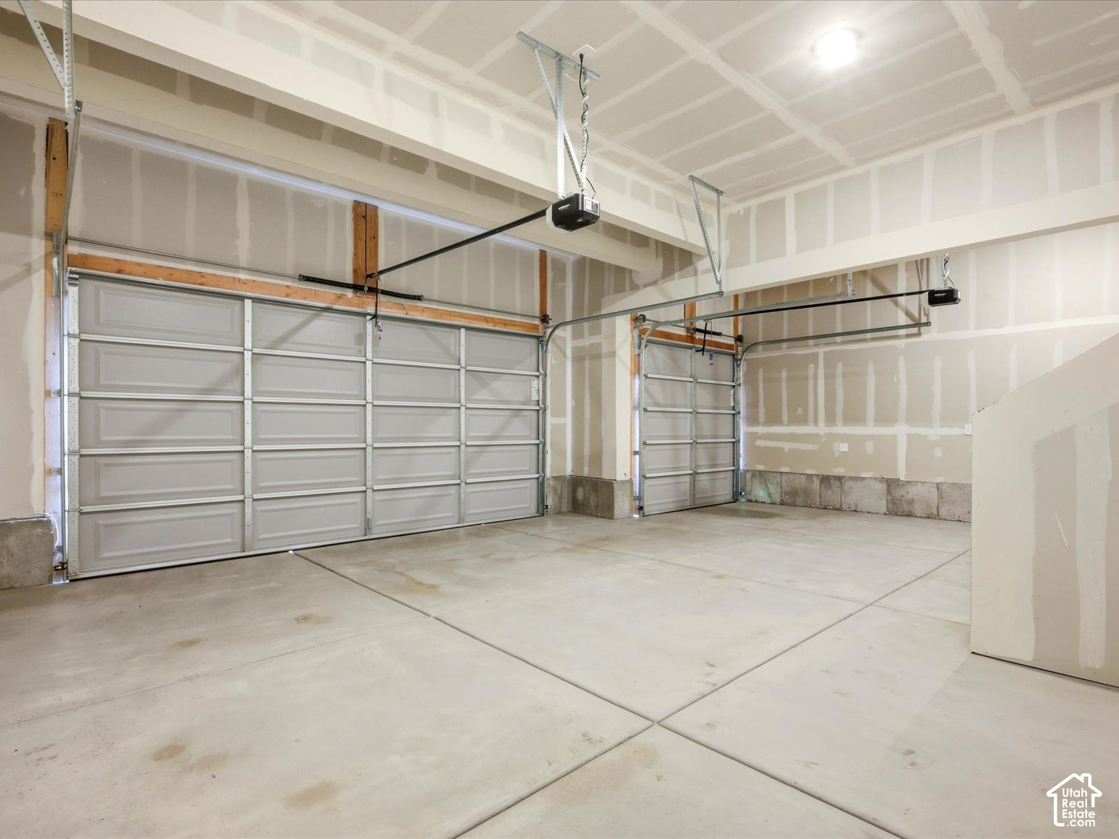 main property photo 54
