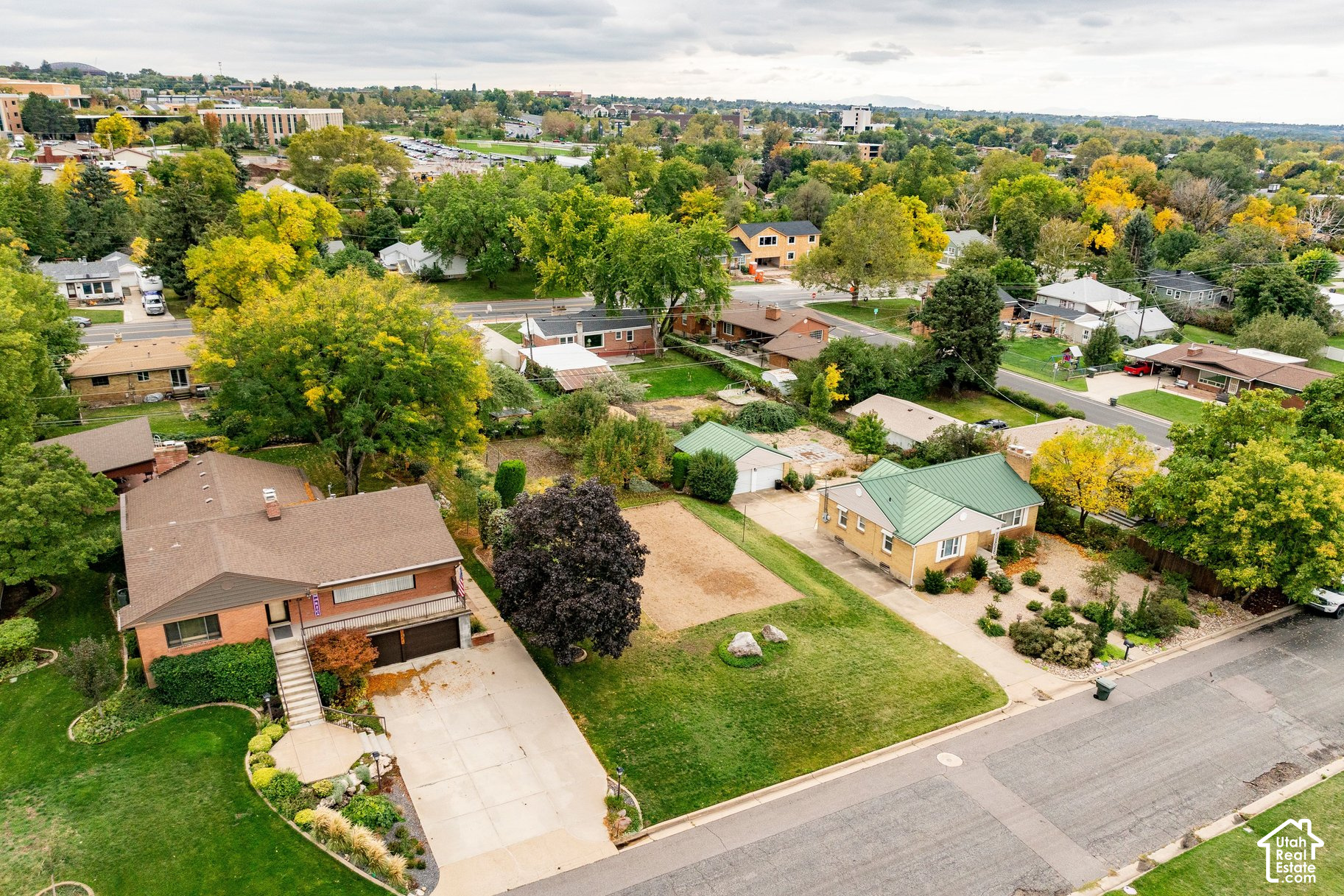 main property photo 20
