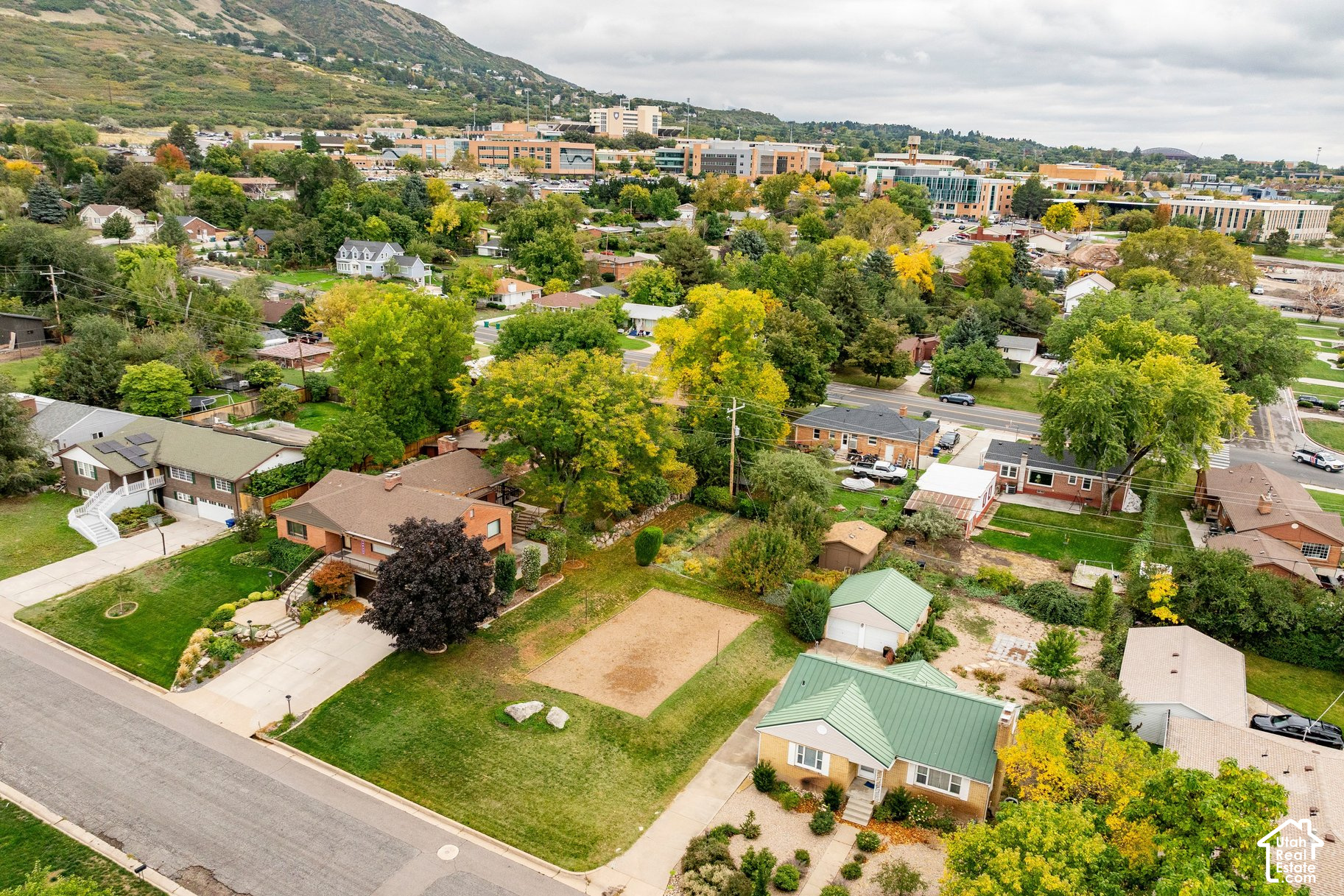 main property photo 22