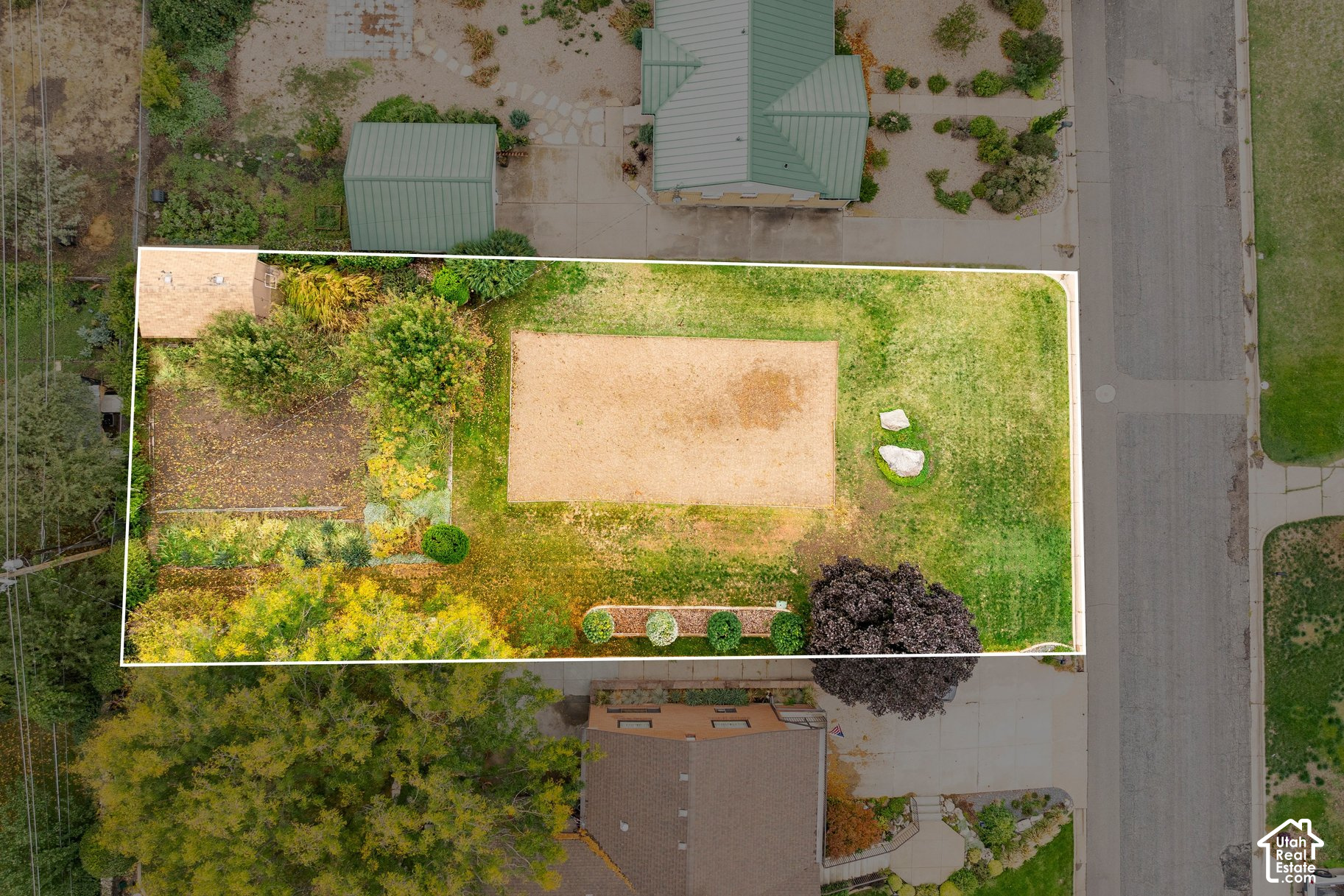 main property photo 31