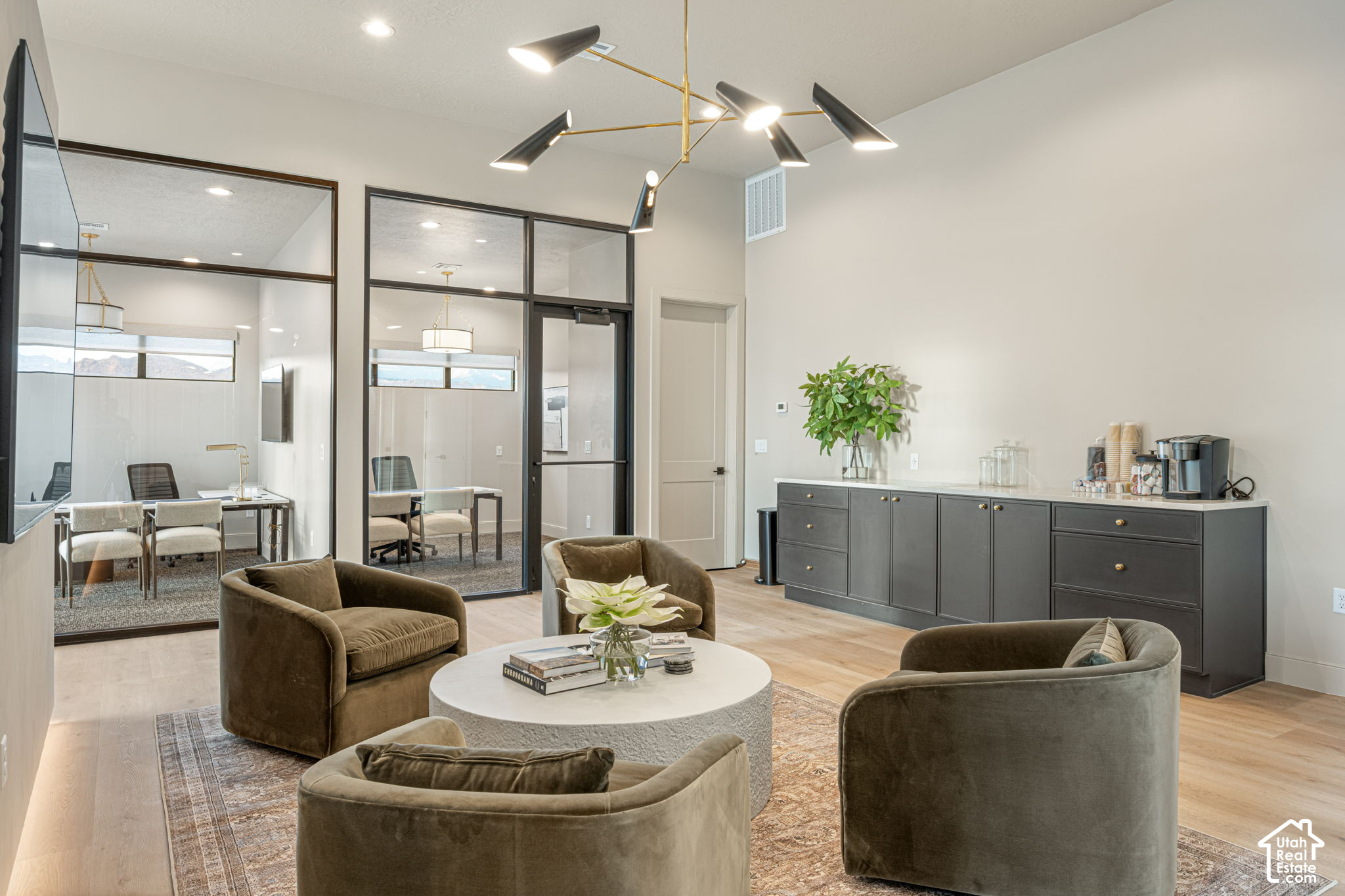 main property photo 77