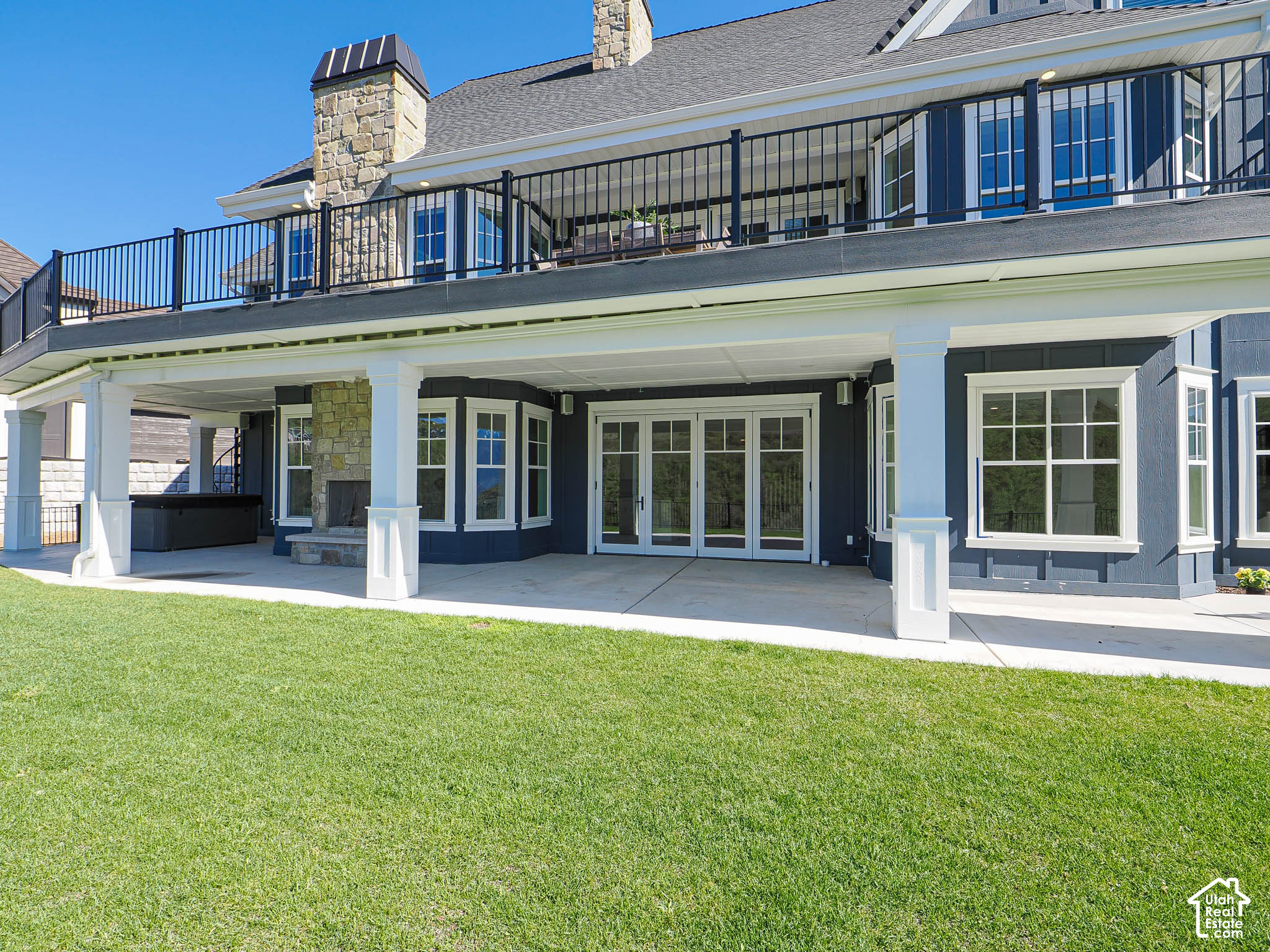 main property photo 4