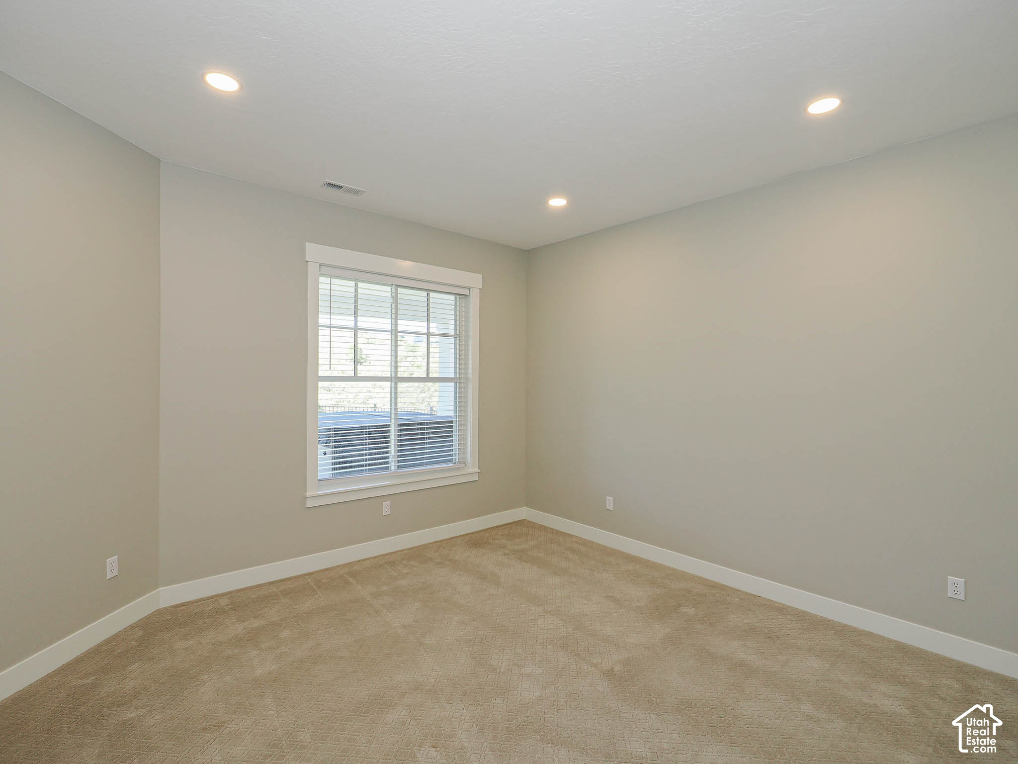 main property photo 75