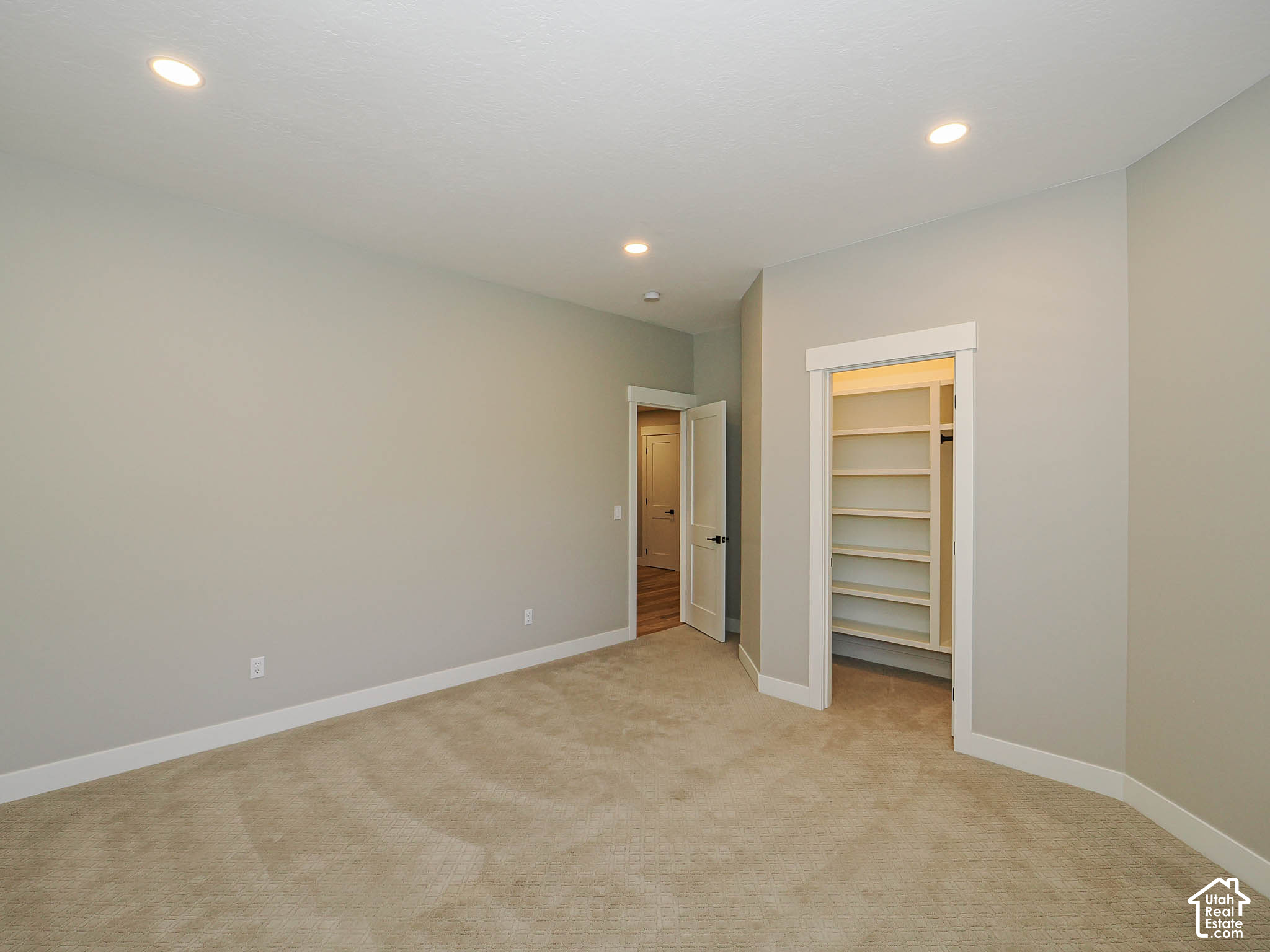 main property photo 76