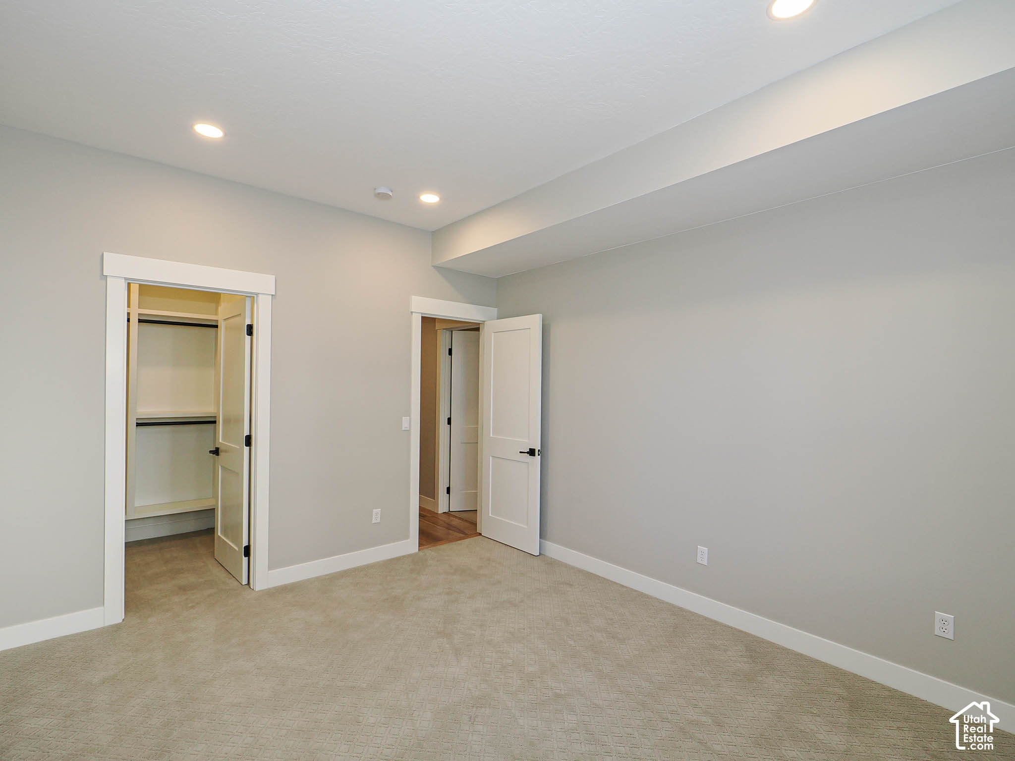 main property photo 78