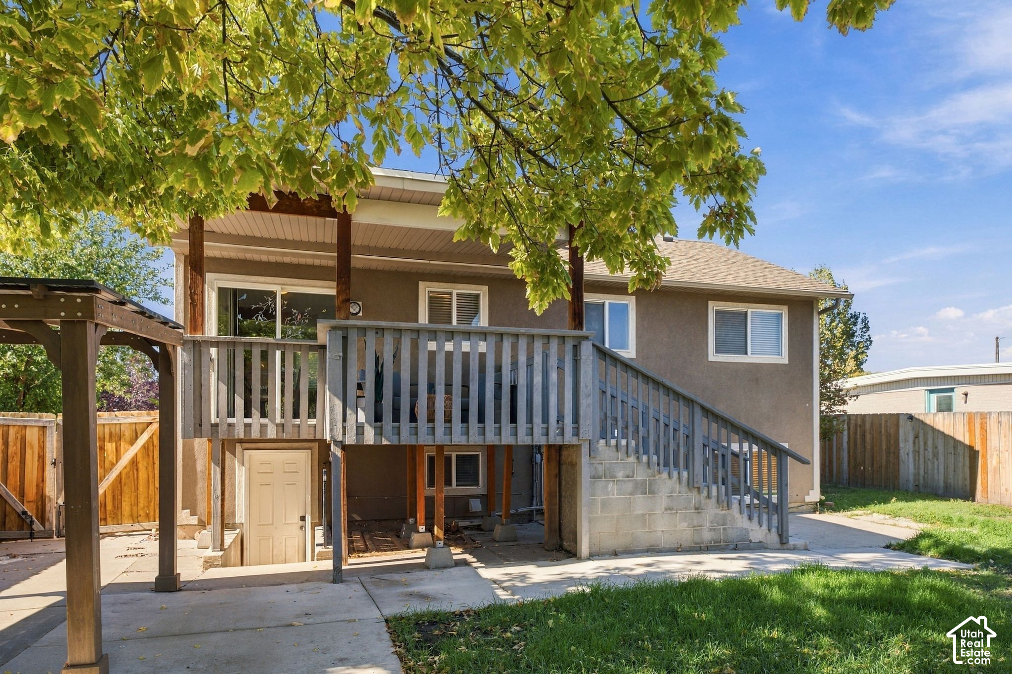 main property photo 27
