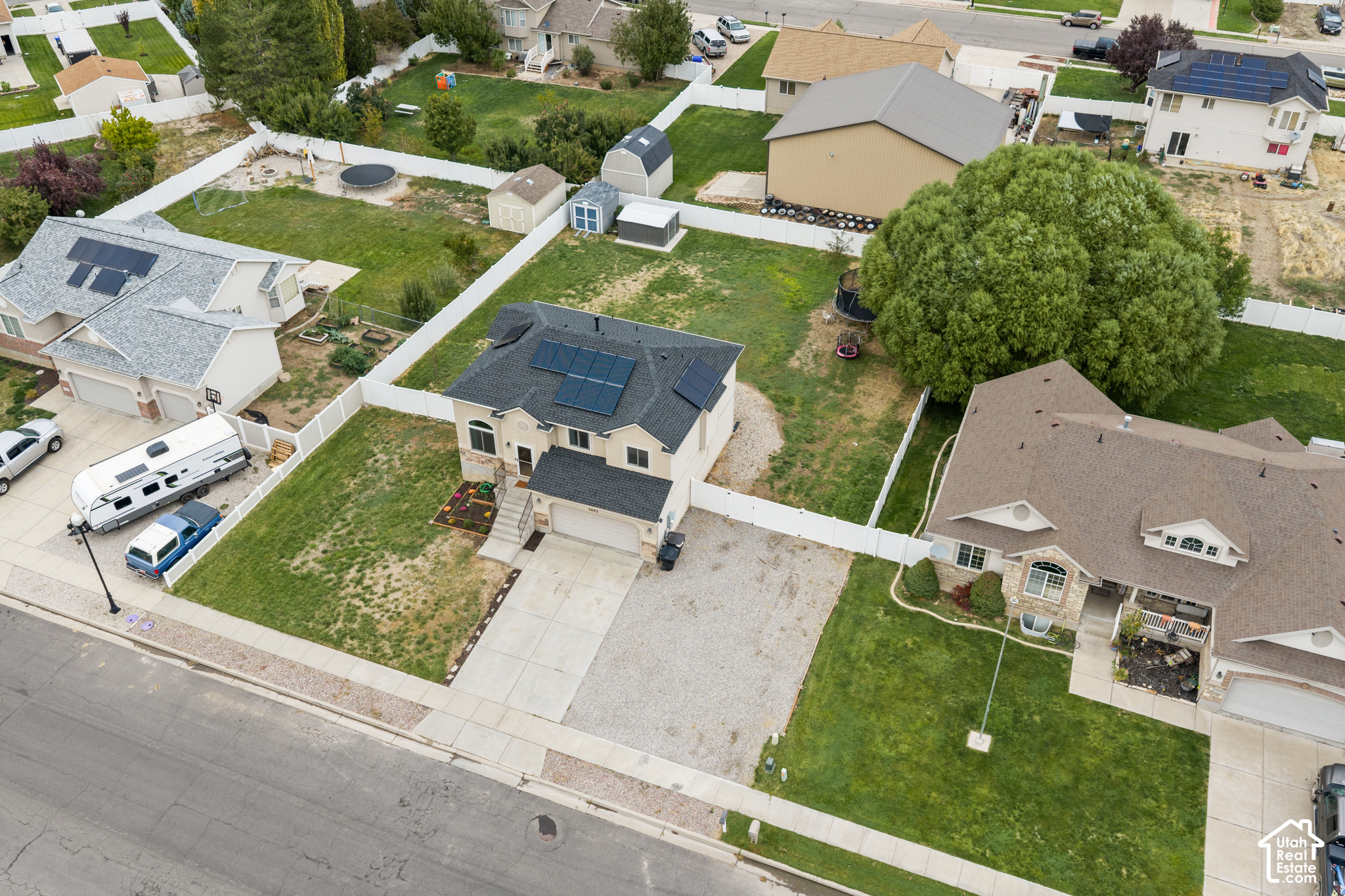 main property photo 33