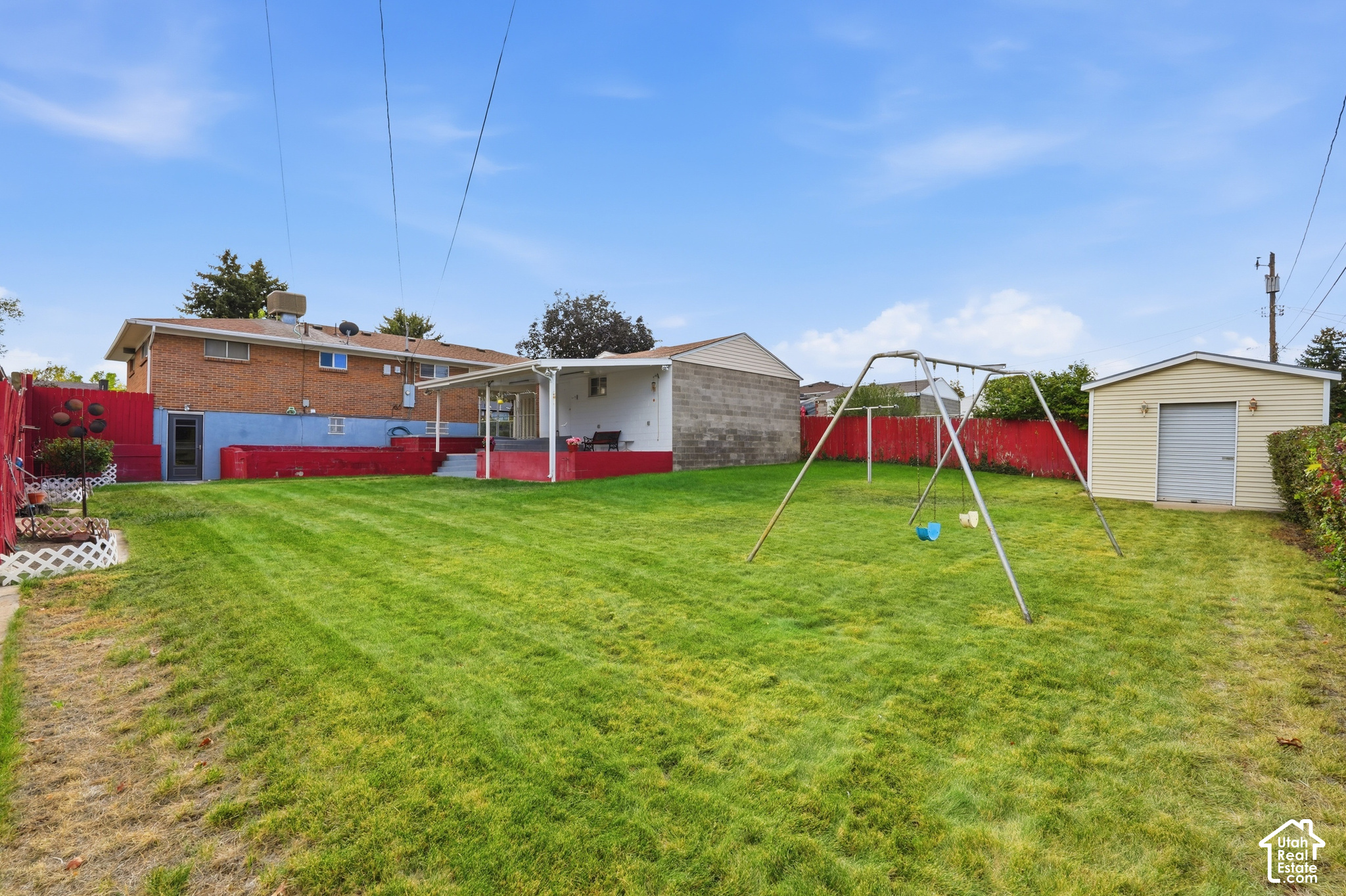 main property photo 28
