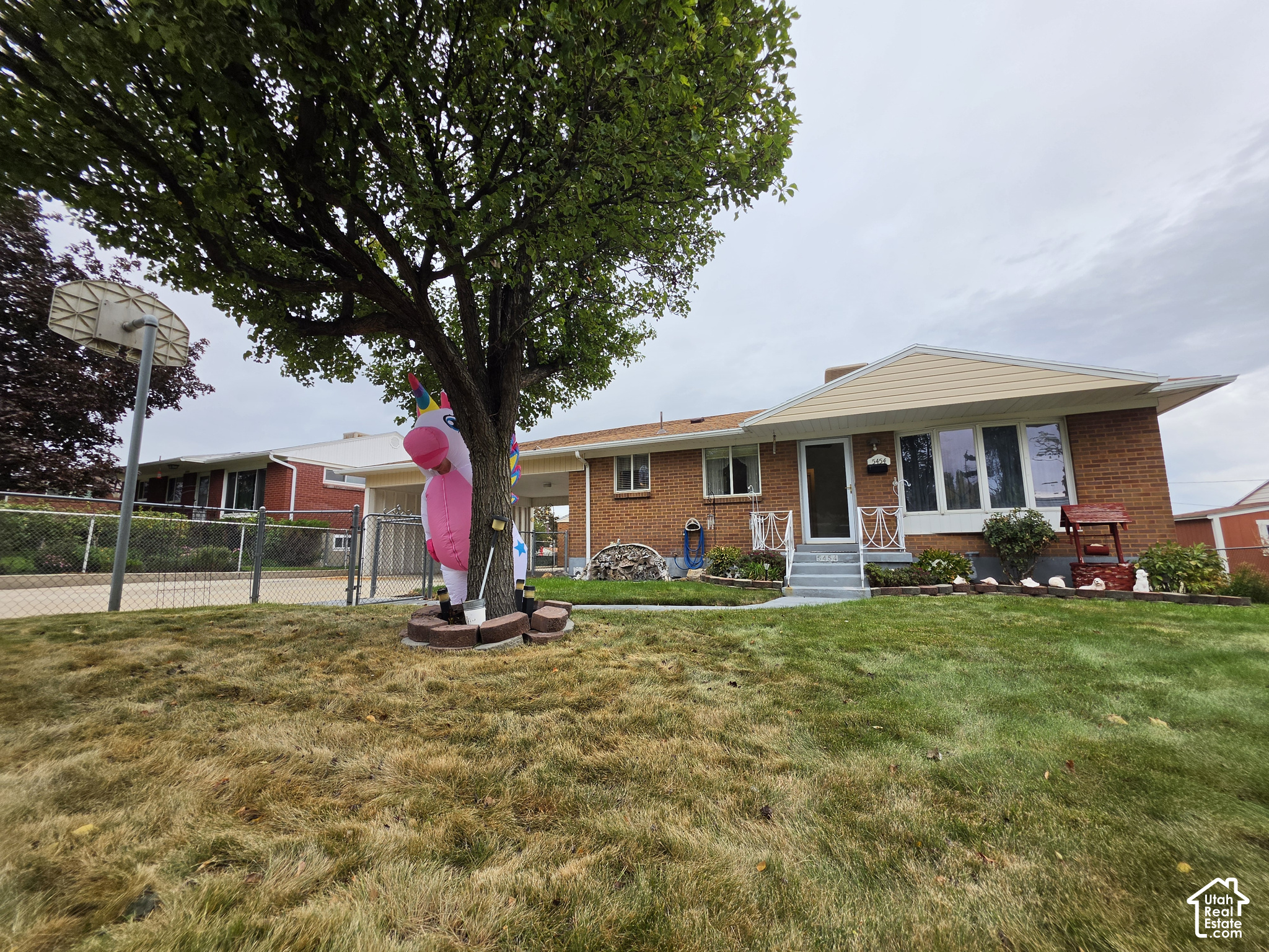 main property photo 30