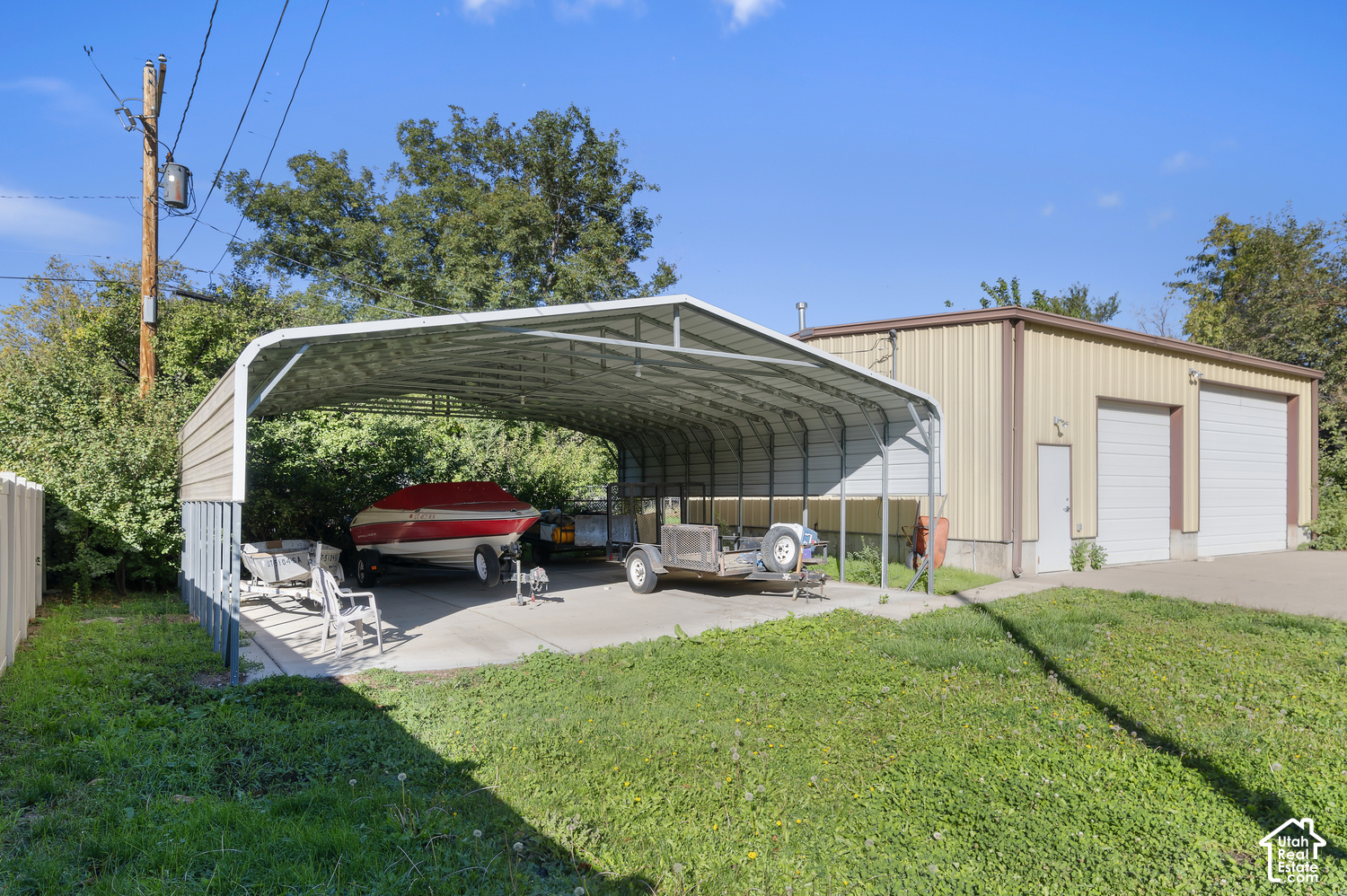 main property photo 13