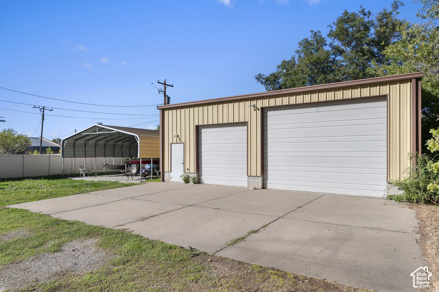 main property photo 8