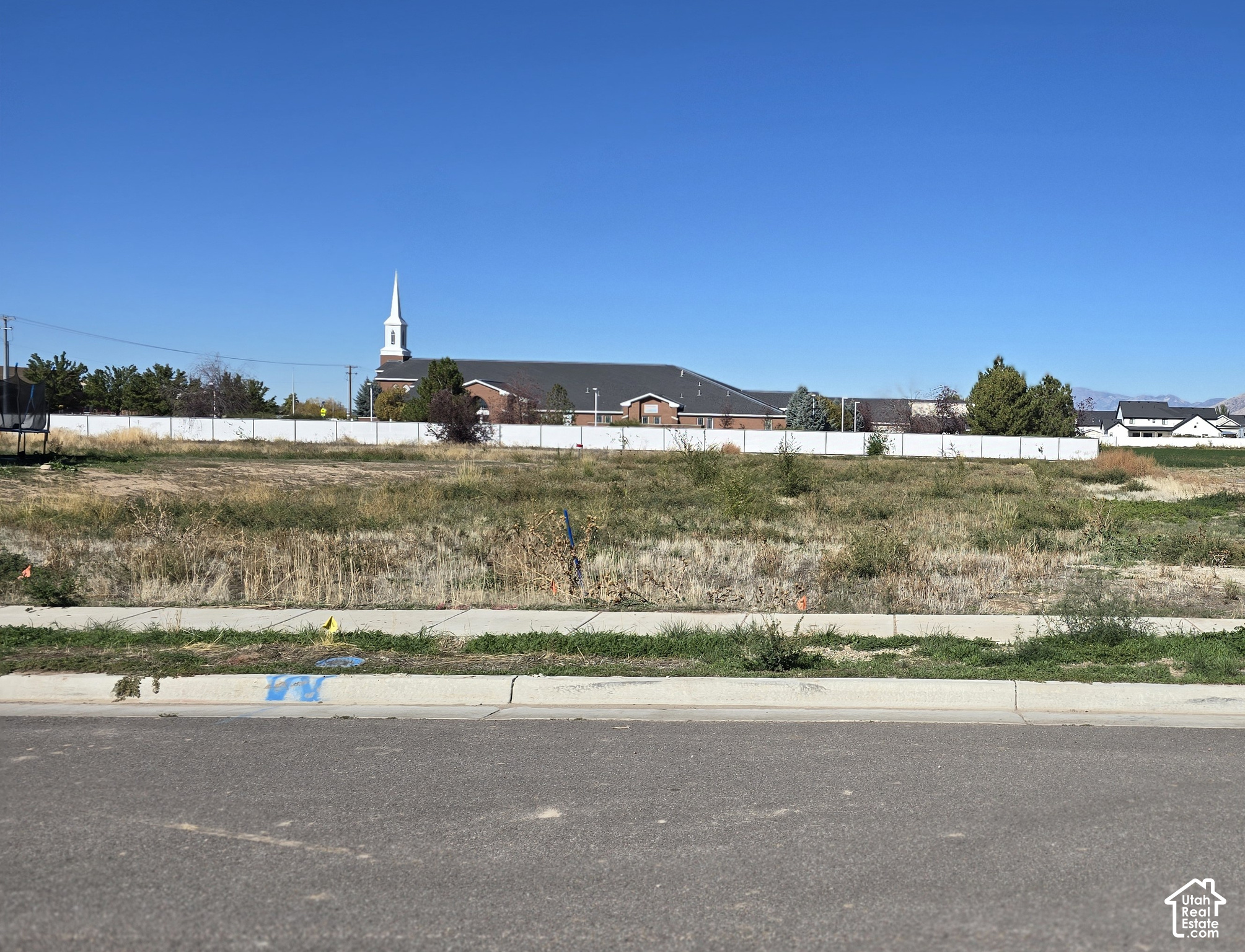 main property photo 6
