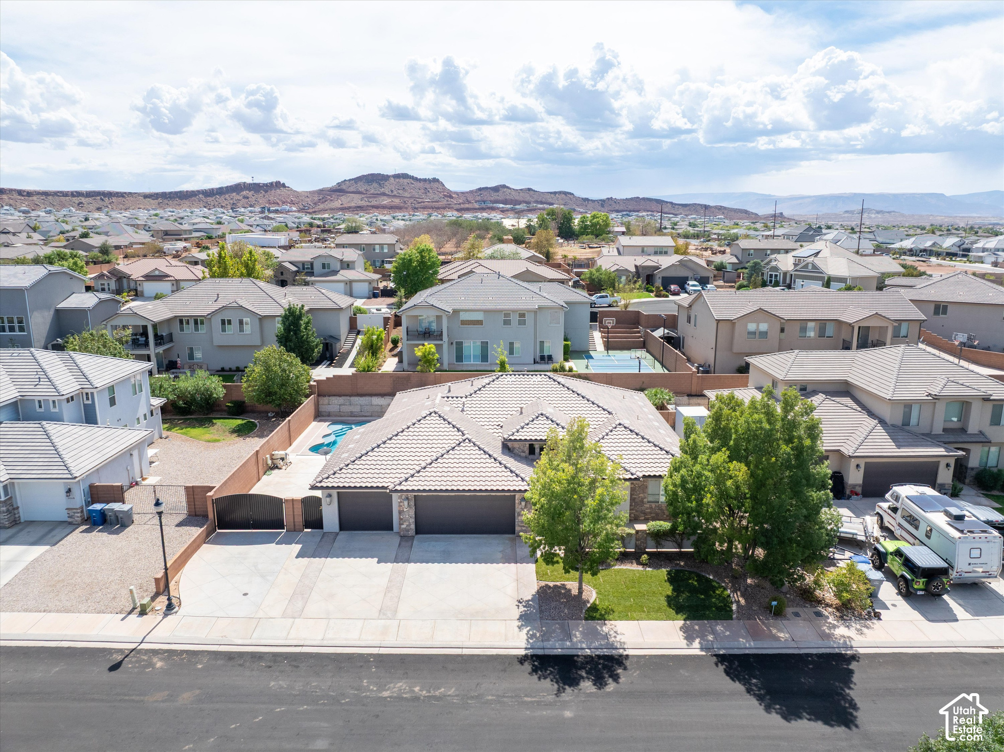 main property photo 33