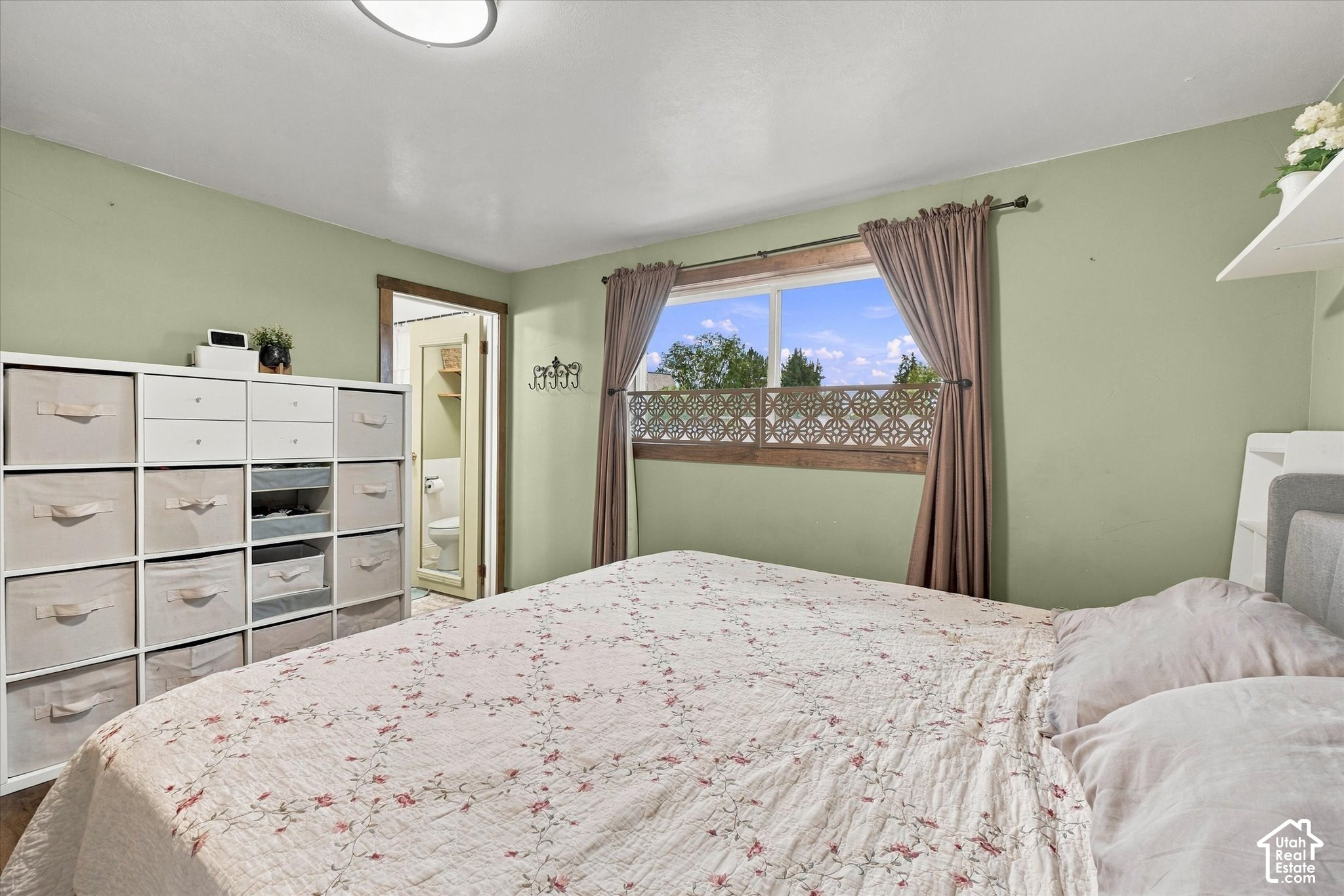 main property photo 18