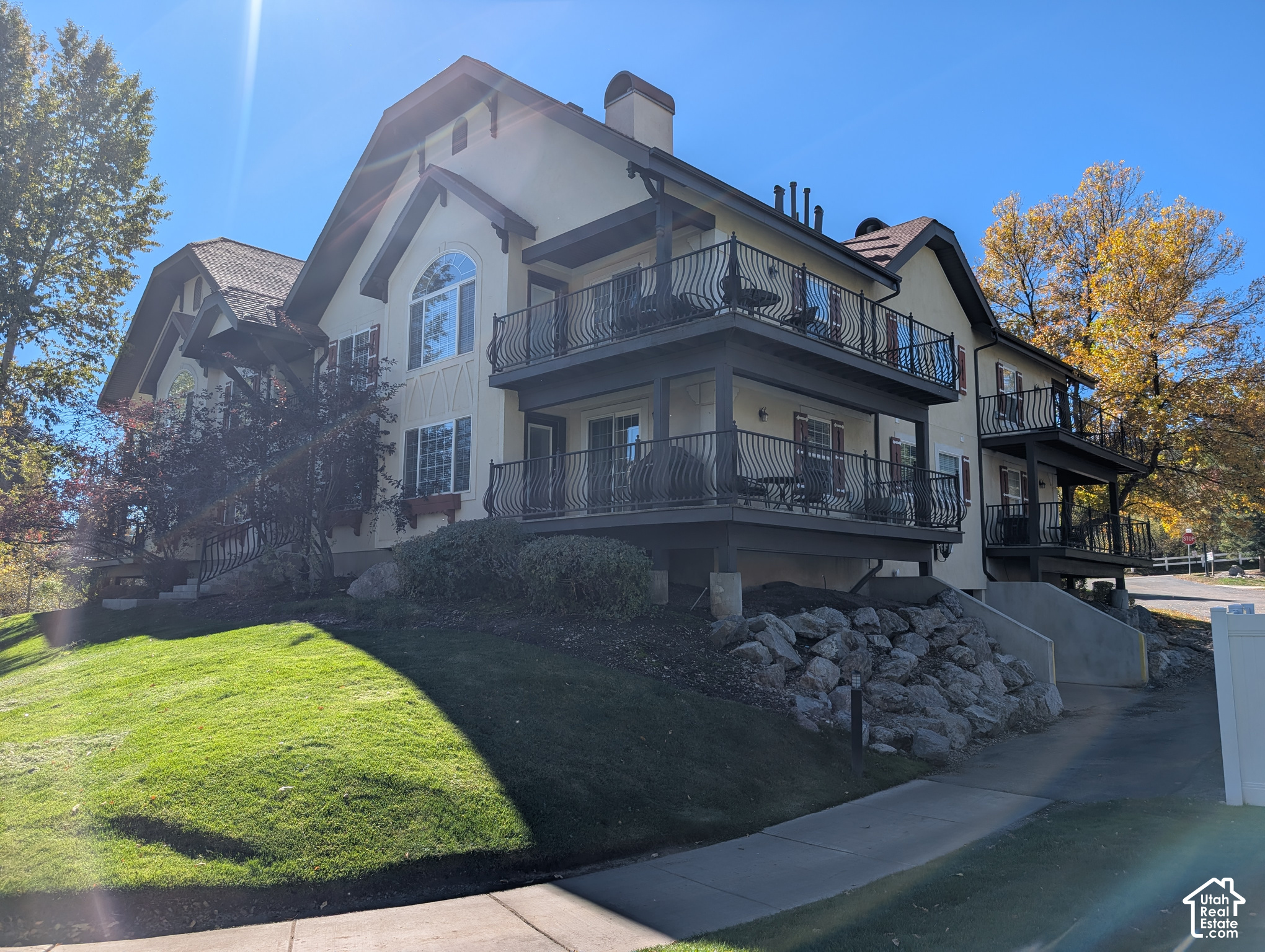 main property photo 17