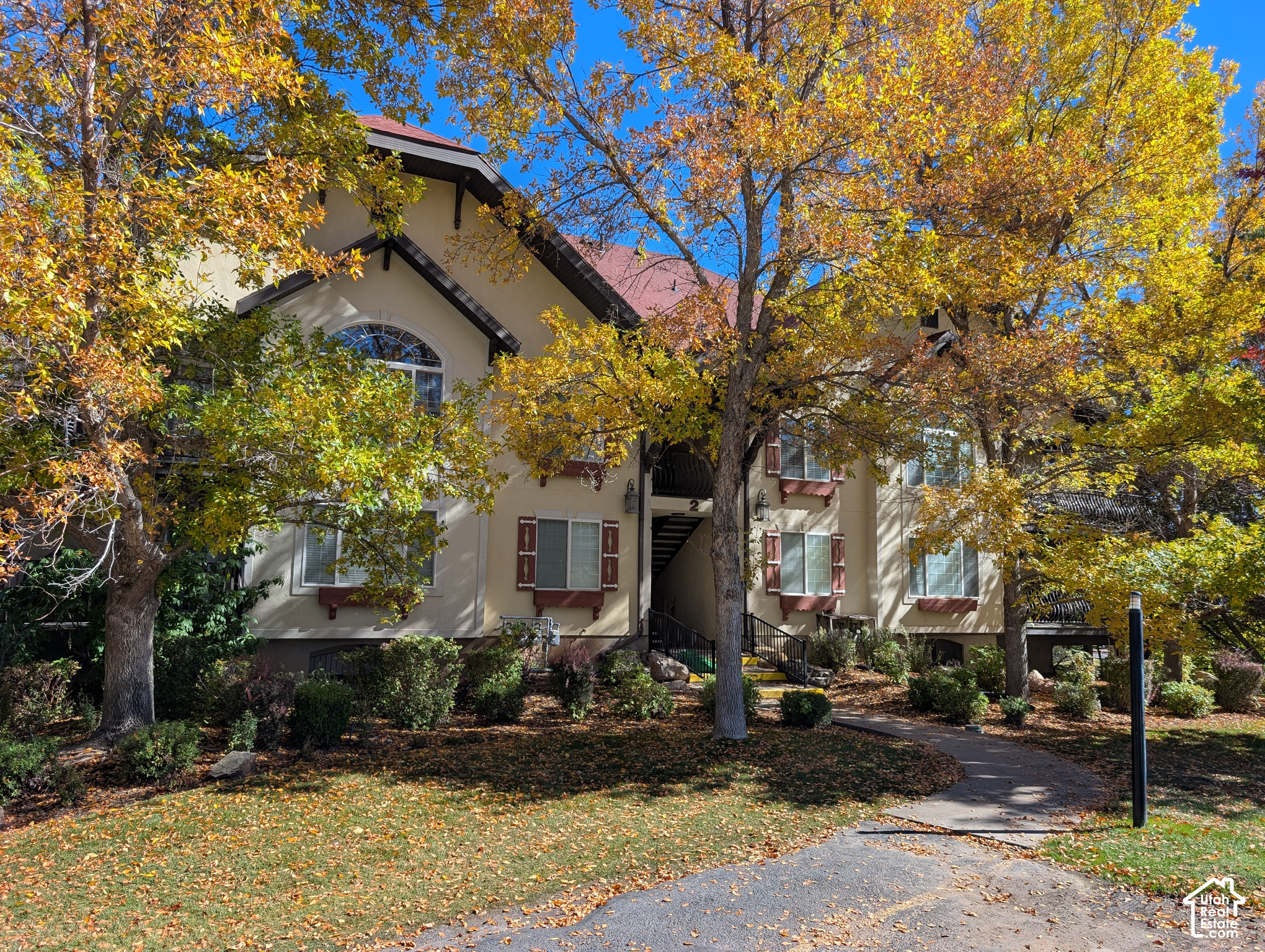 main property photo 19