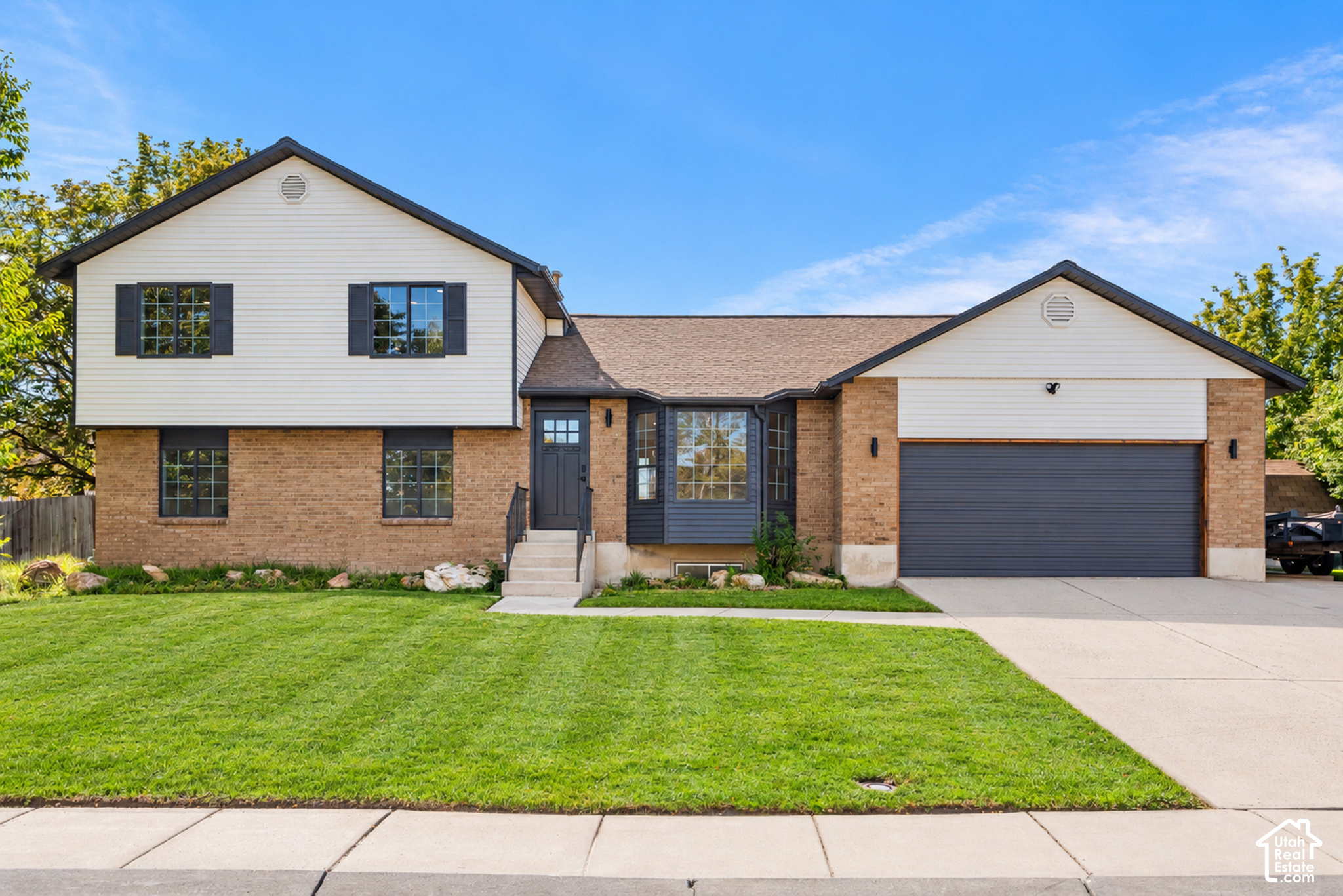 main property photo 0