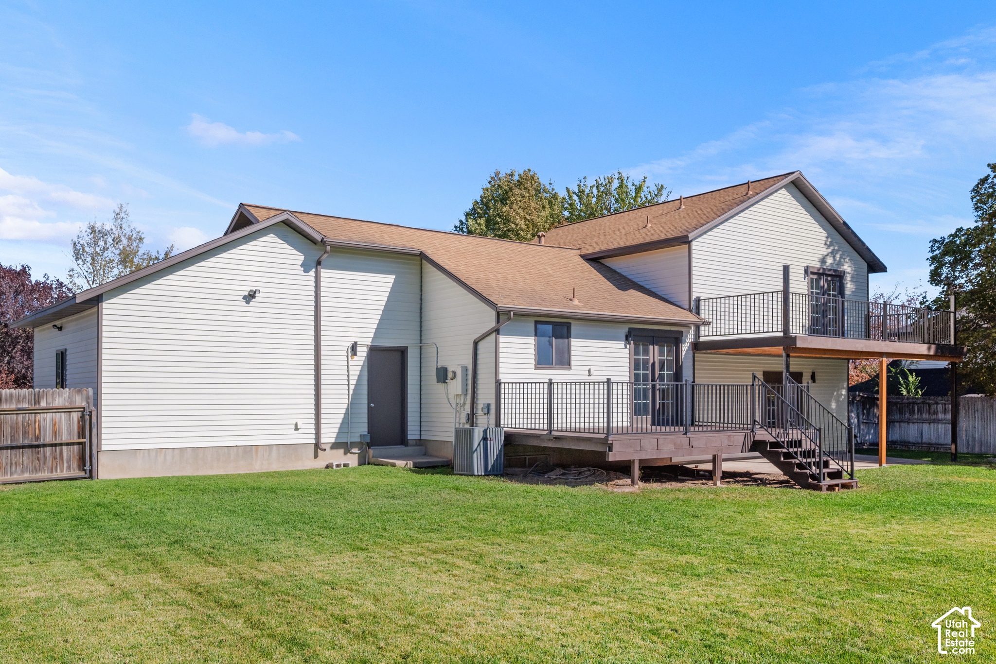 main property photo 23