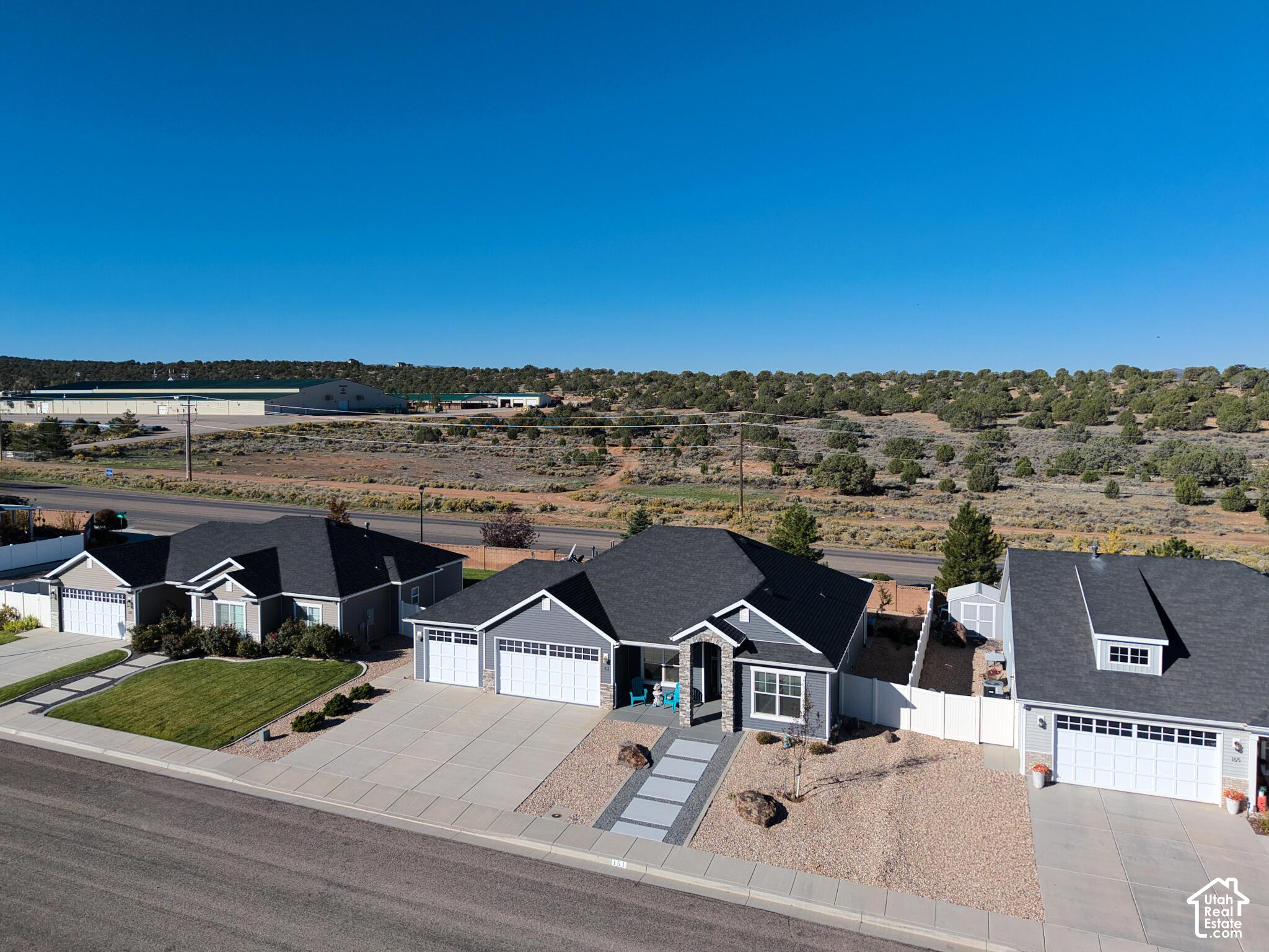 main property photo 38