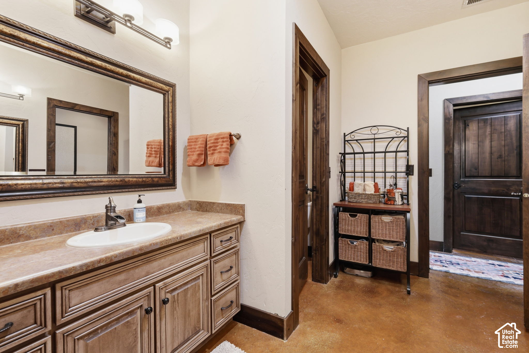 main property photo 59