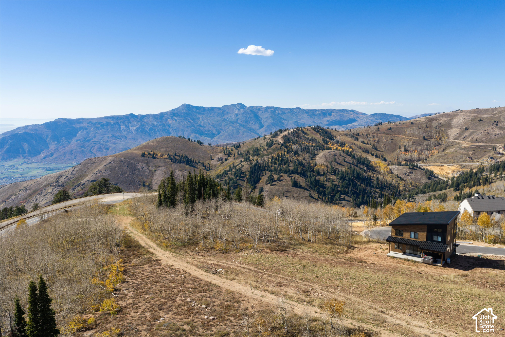 main property photo 9