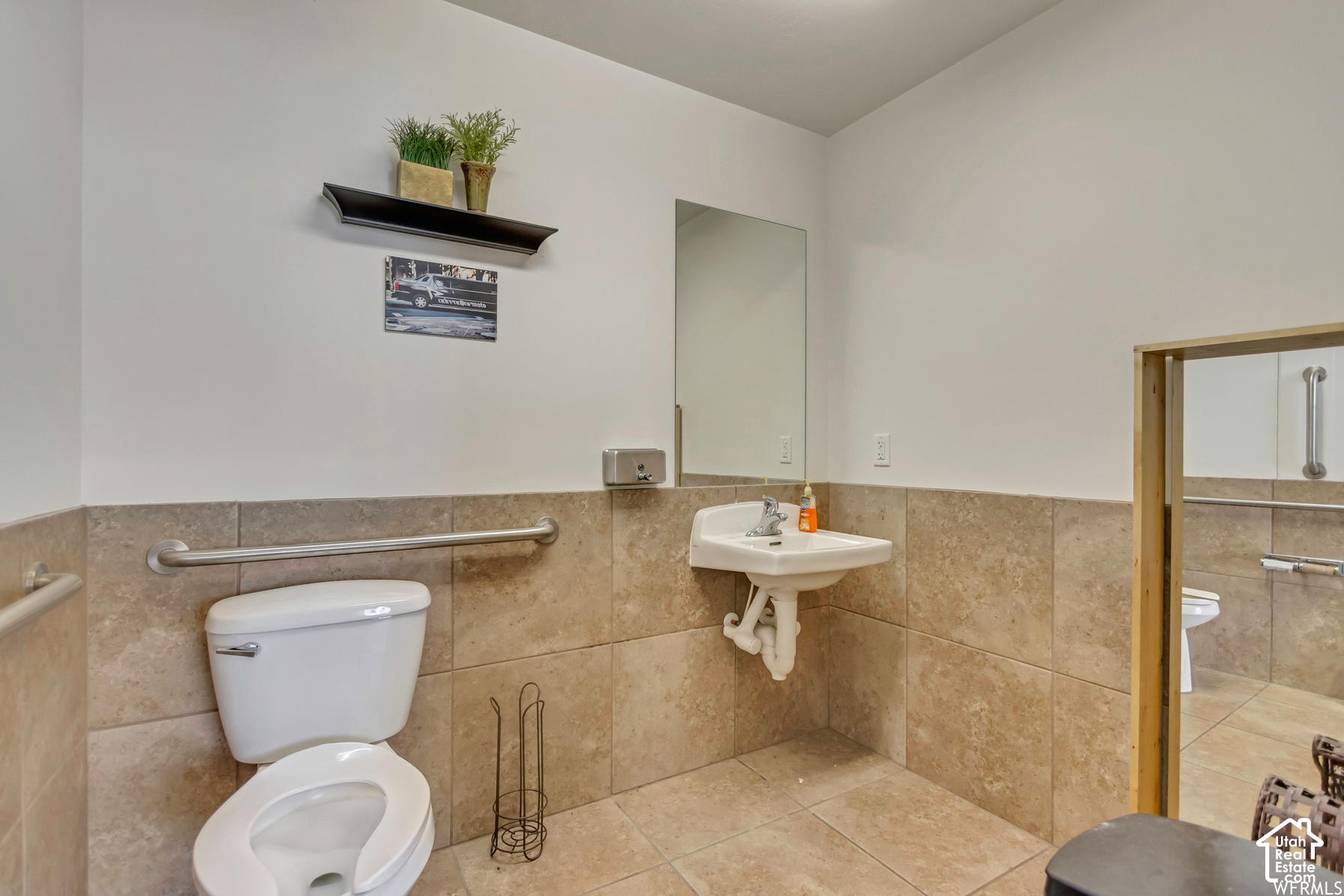 main property photo 16