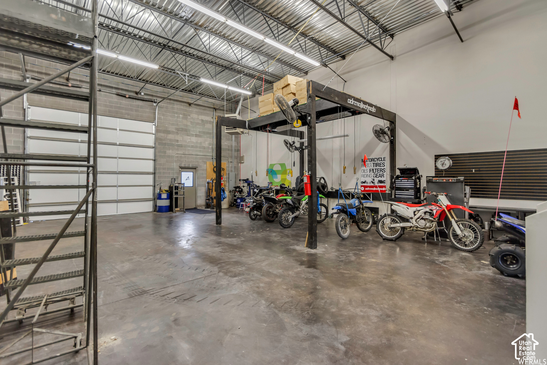 main property photo 8
