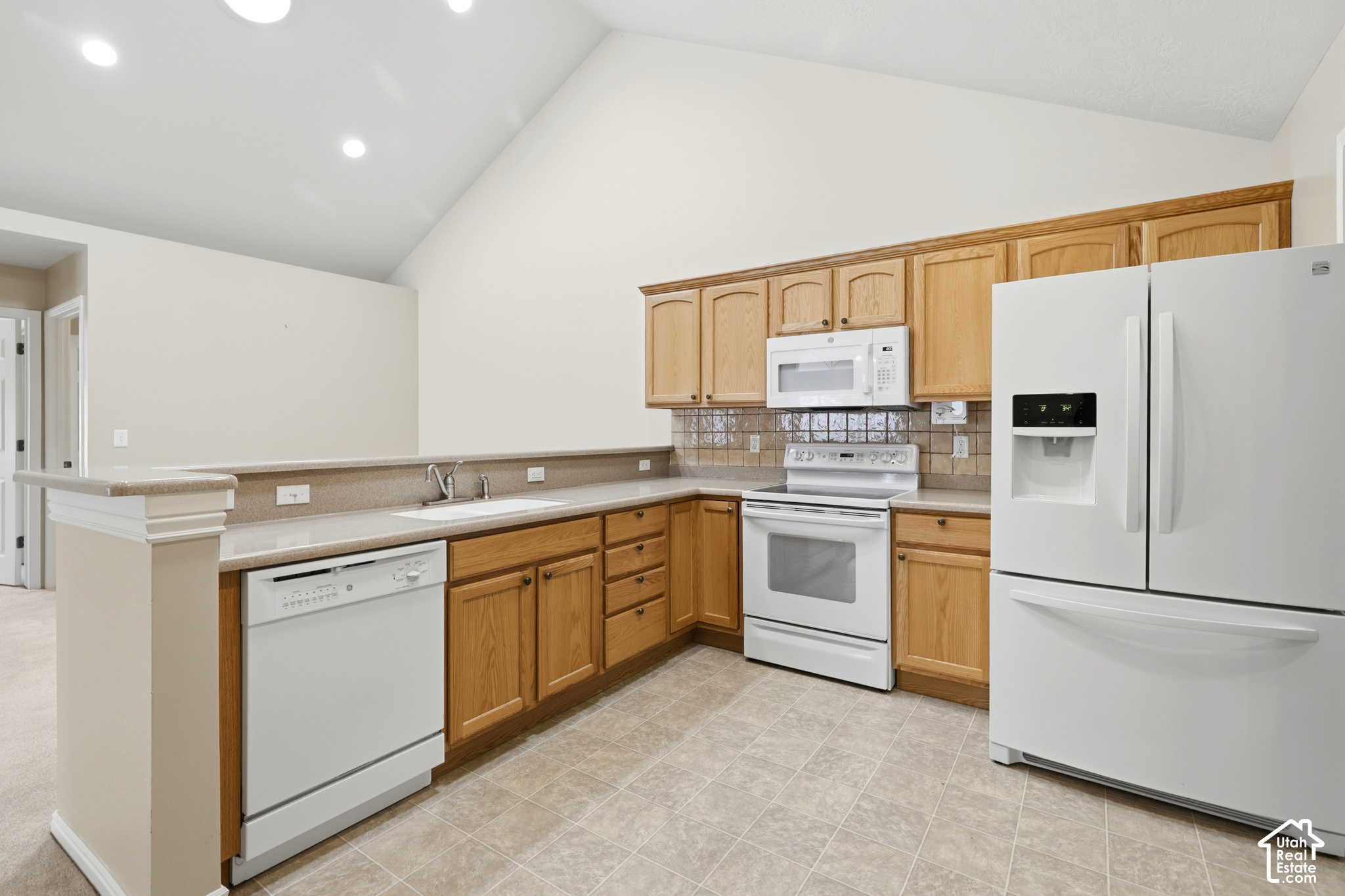 main property photo 8