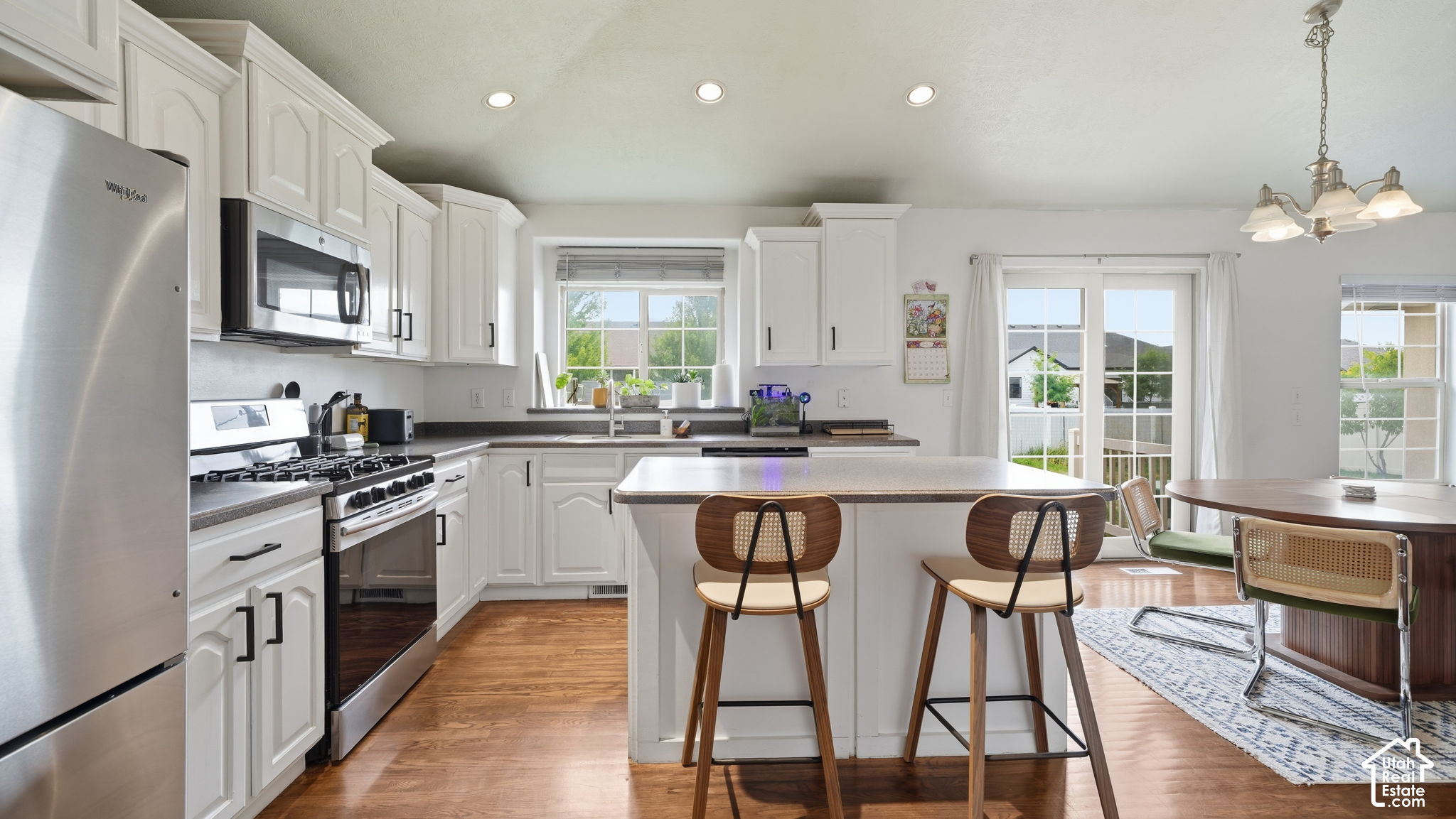 main property photo 8