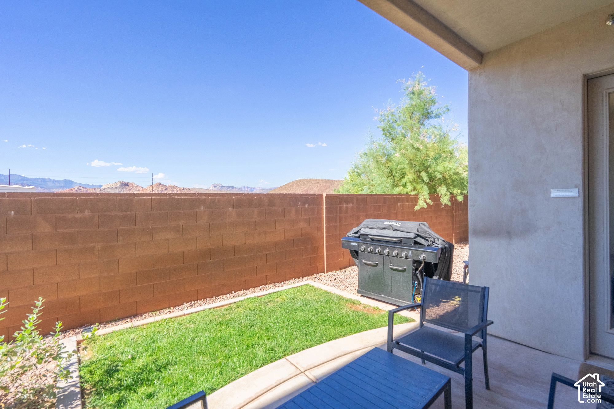 main property photo 26