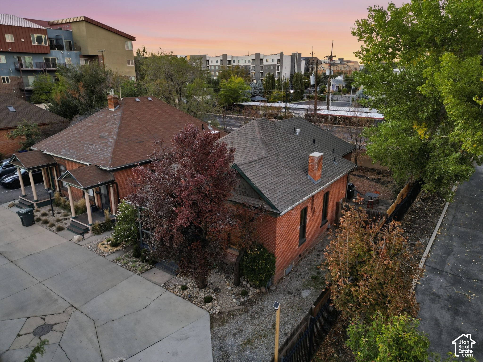 main property photo 32