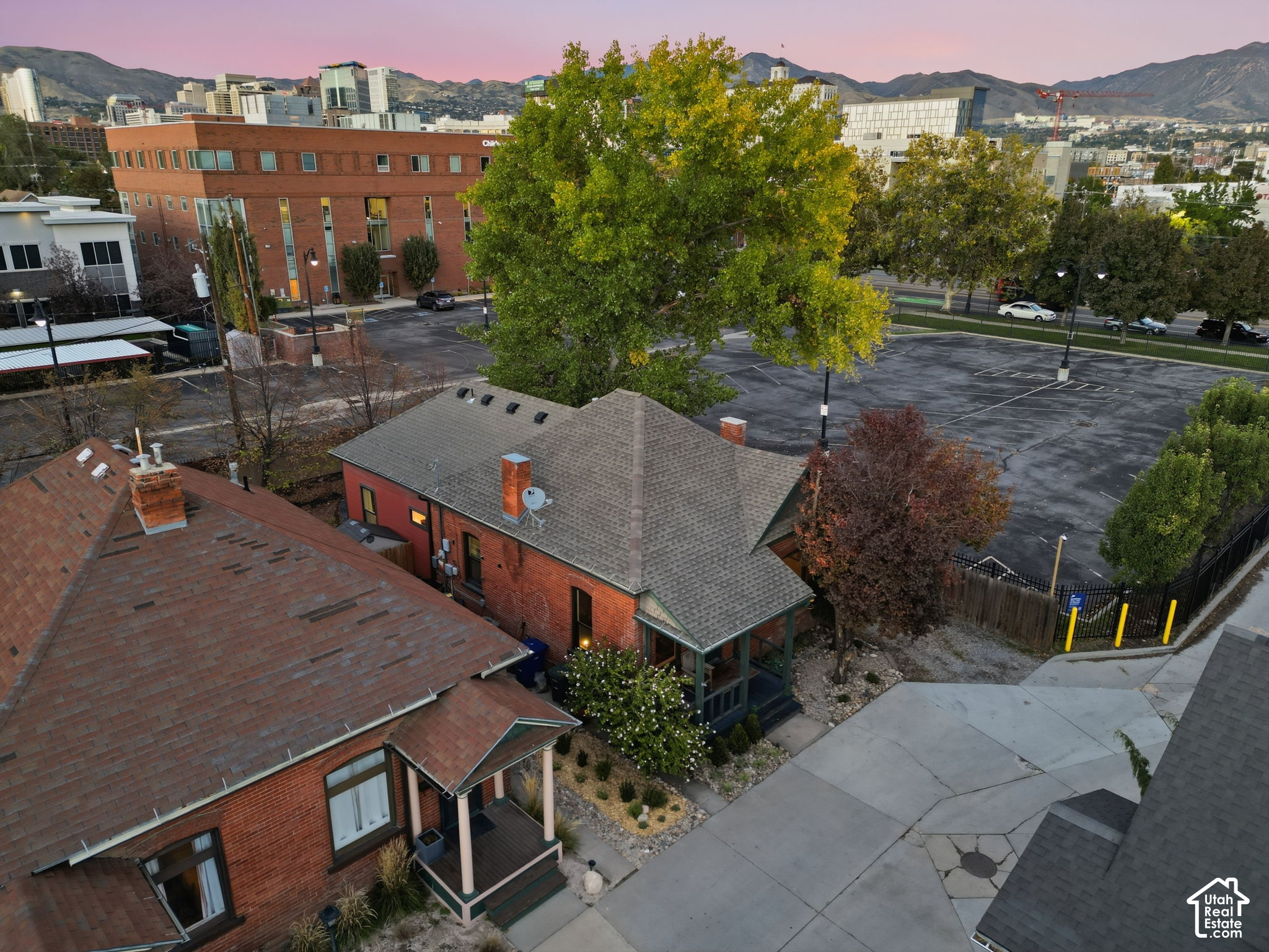 main property photo 33