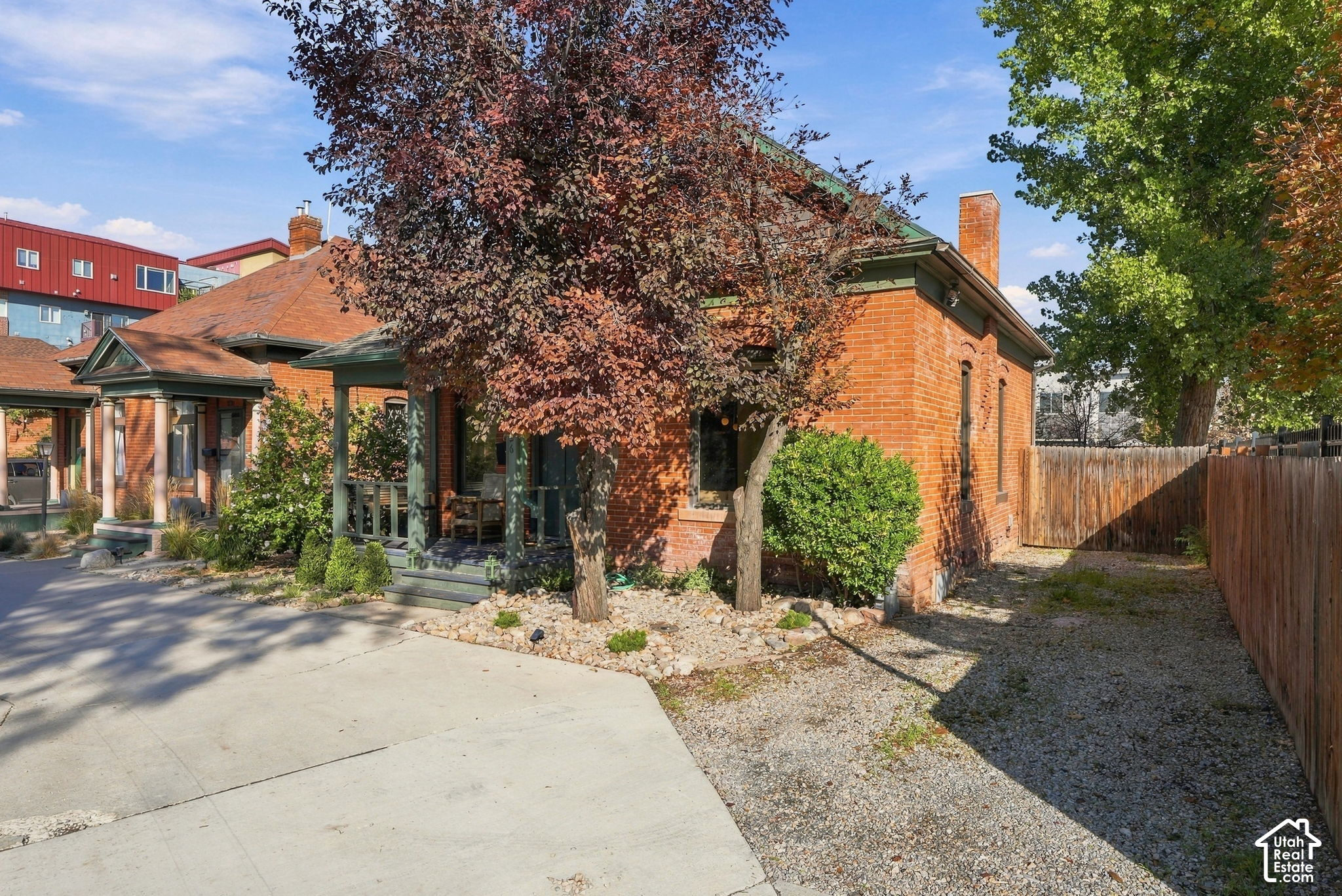main property photo 4