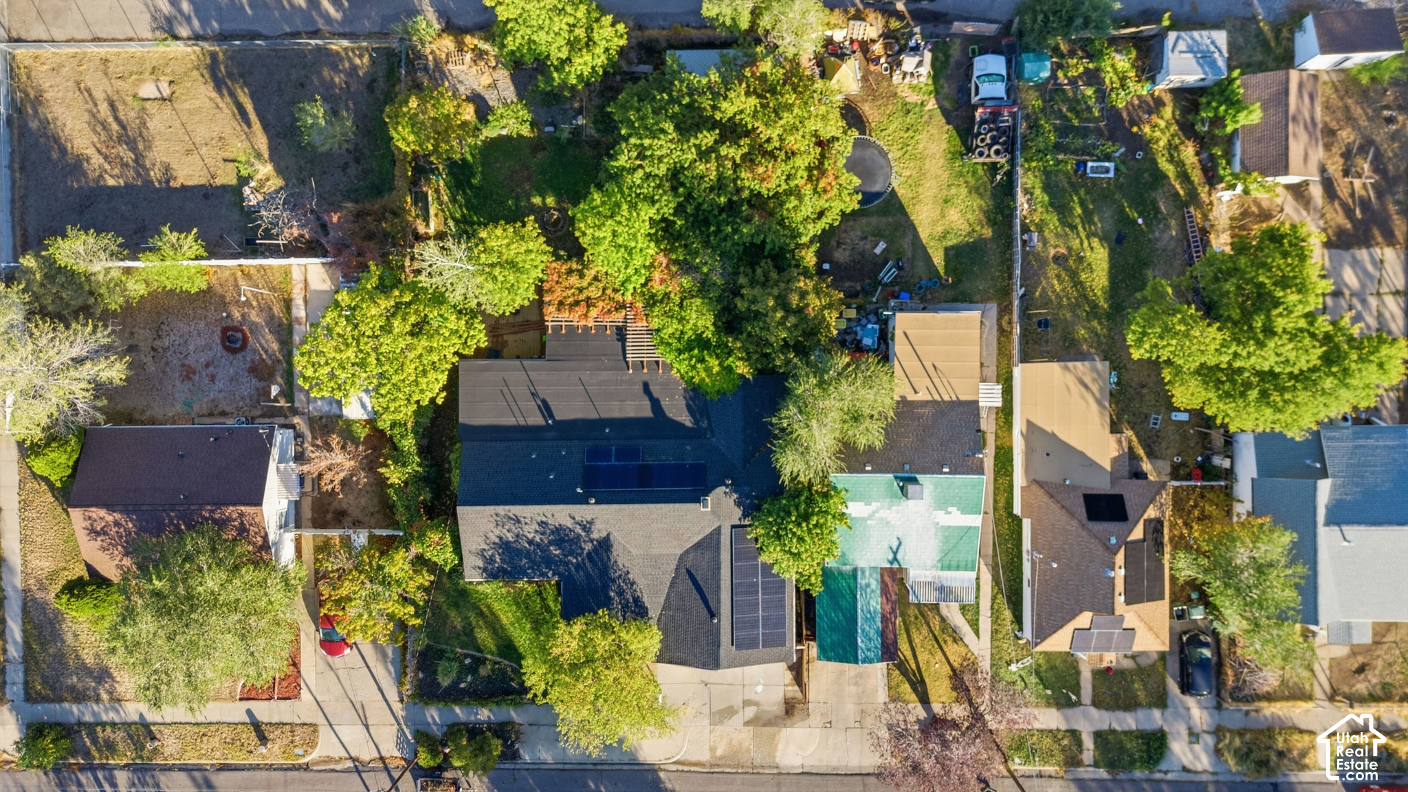 main property photo 20