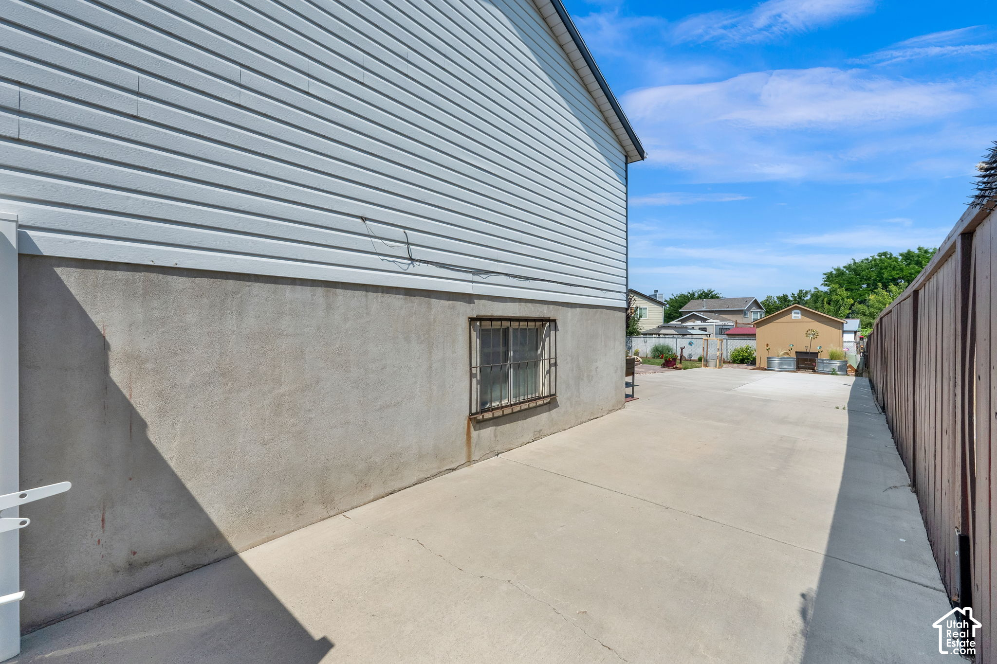main property photo 20